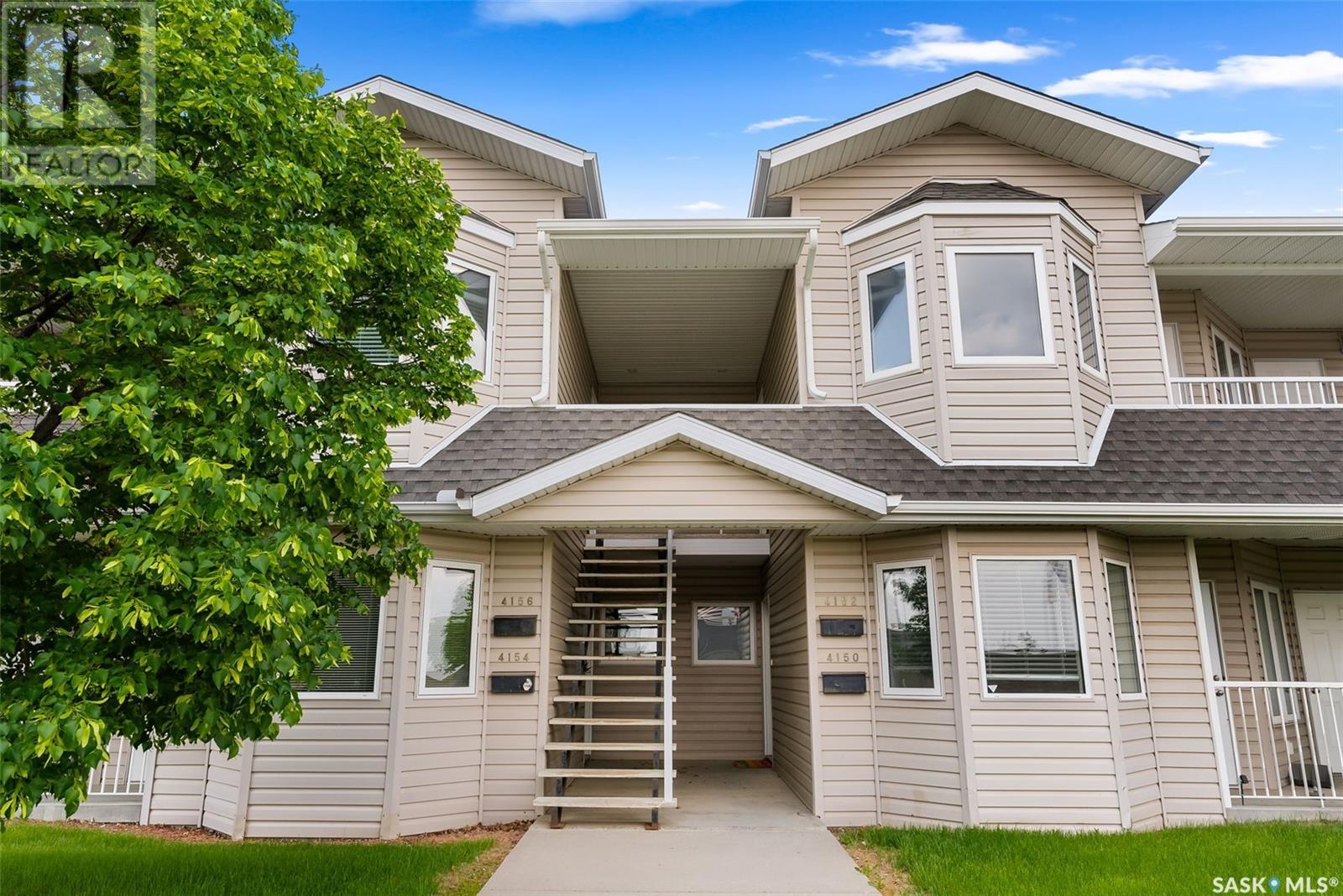Single Family House Low rise for Sale in  Buckingham DRIVE E Regina 