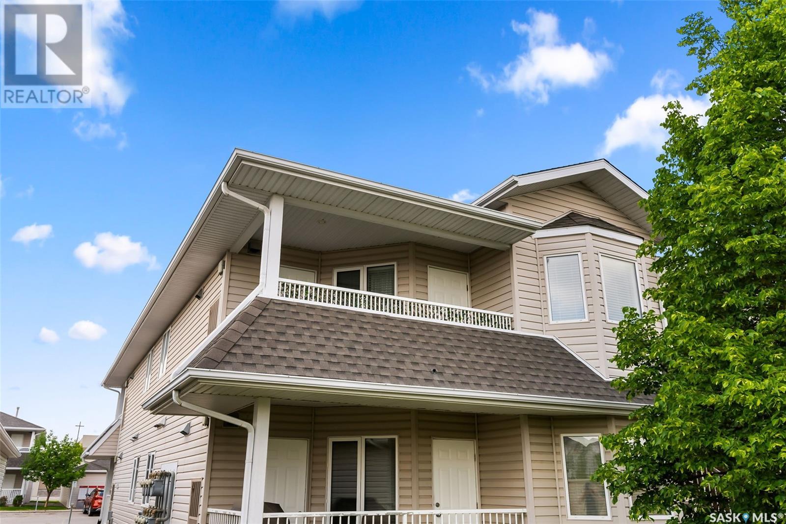 Single Family House Low rise for Sale in  Buckingham DRIVE E Regina 
