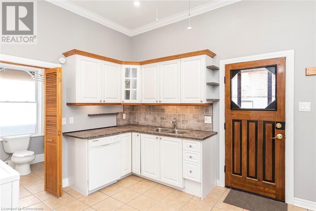 Photo 11 of 77 Cathcart Street, Hamilton ON