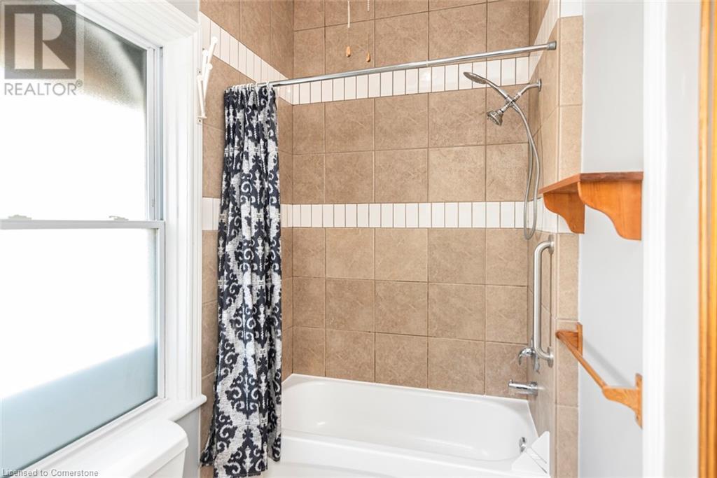 Photo 15 of 77 Cathcart Street, Hamilton ON