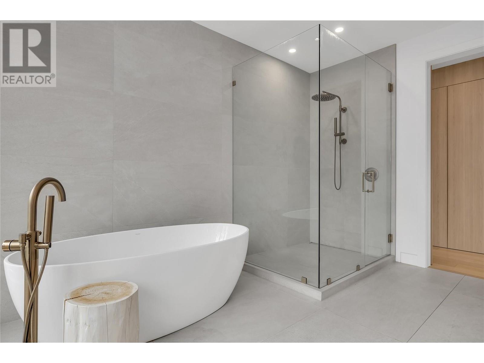  1190 Stoneypointe Court, Kelowna