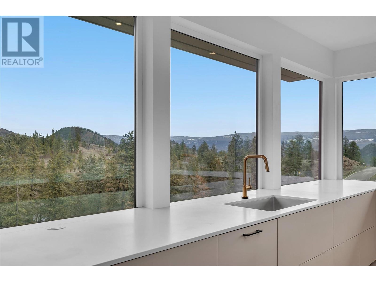  1190 Stoneypointe Court, Kelowna