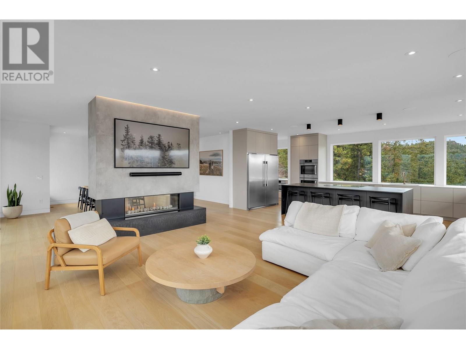  1190 Stoneypointe Court, Kelowna