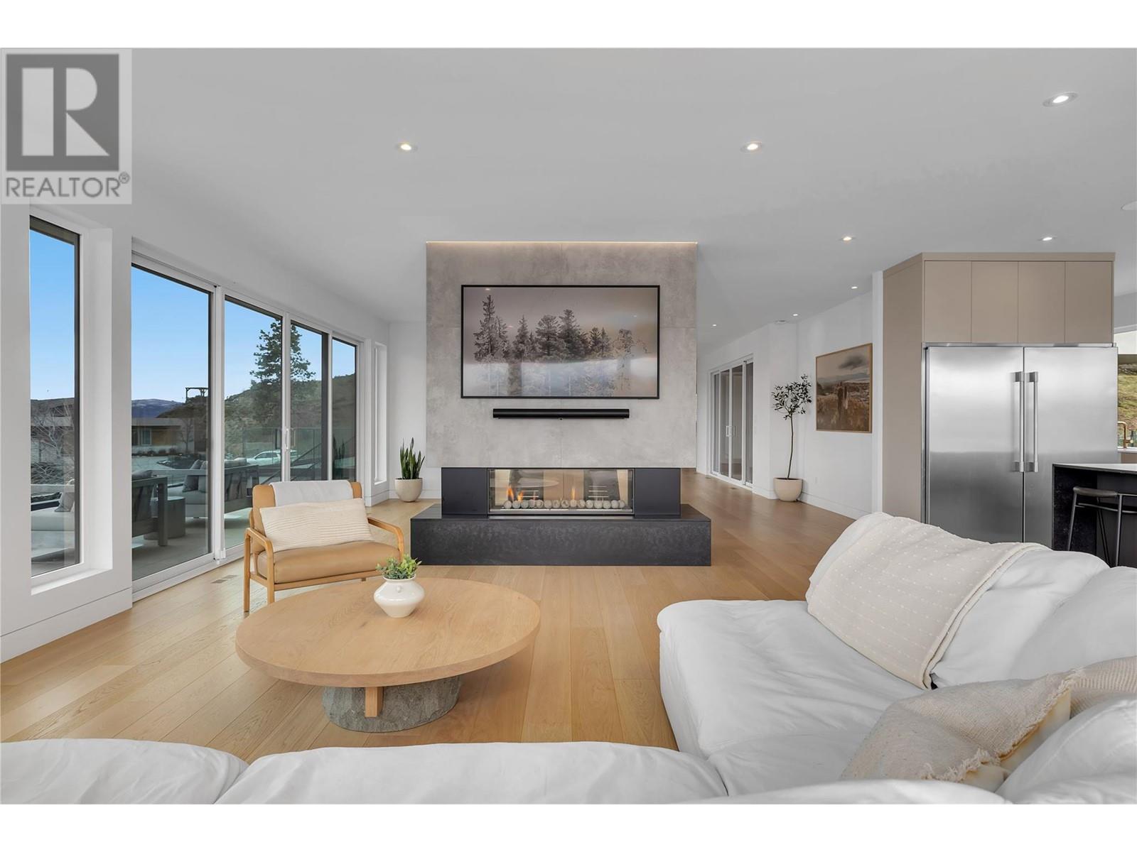  1190 Stoneypointe Court, Kelowna