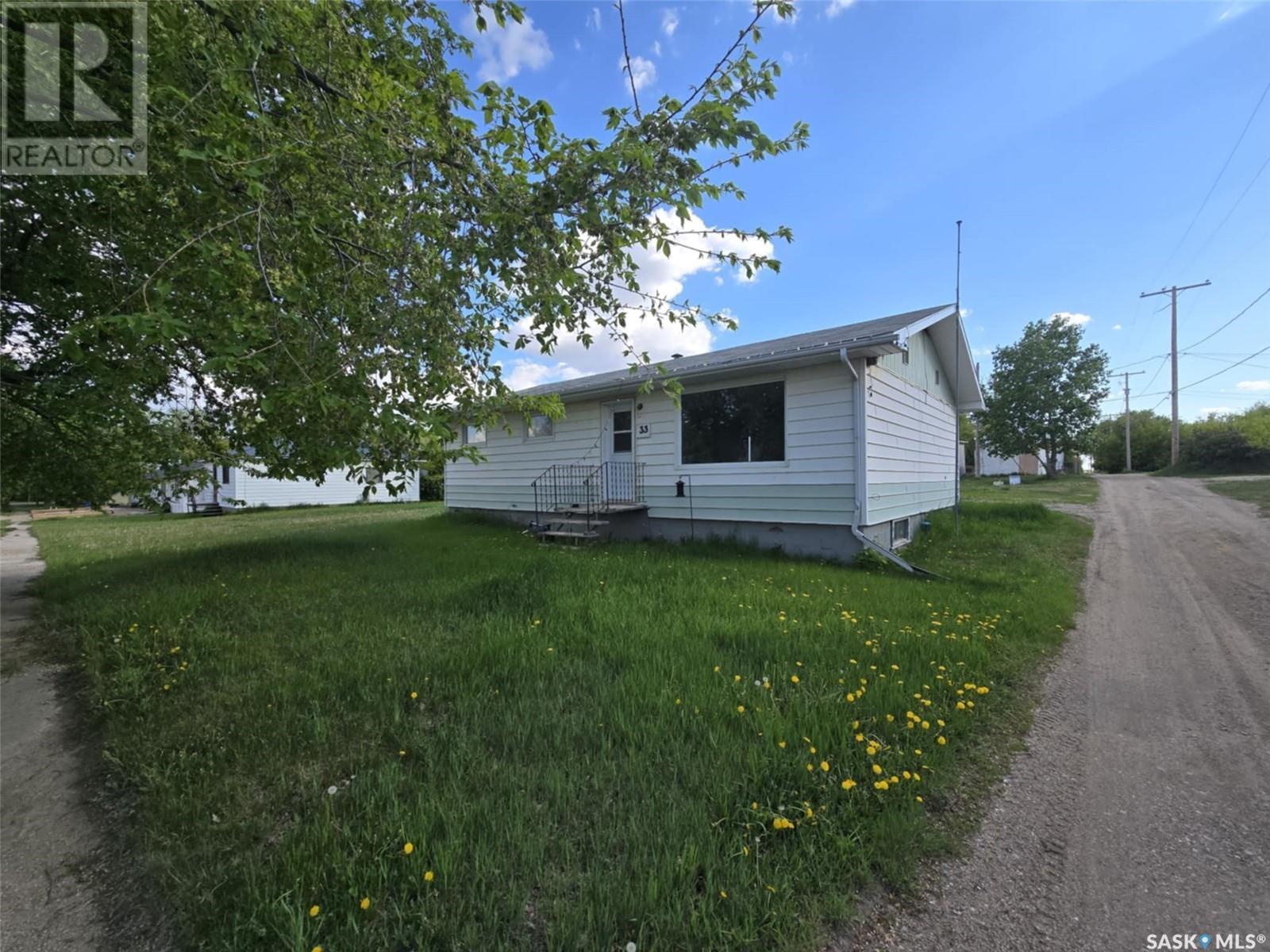 Photo 29 of 33 4th Avenue E, Central Butte SK