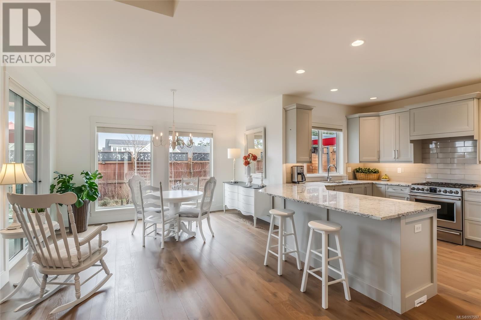 1000 Brookfield Cres, Parksville real estate listing 997597