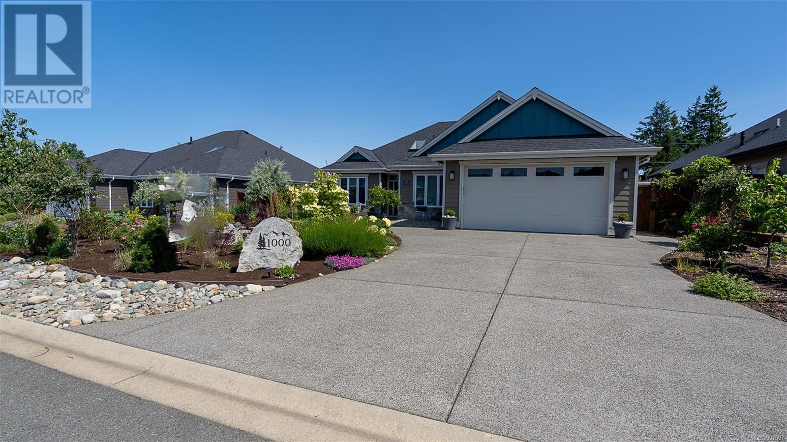1000 Brookfield Cres, Parksville real estate listing 997597