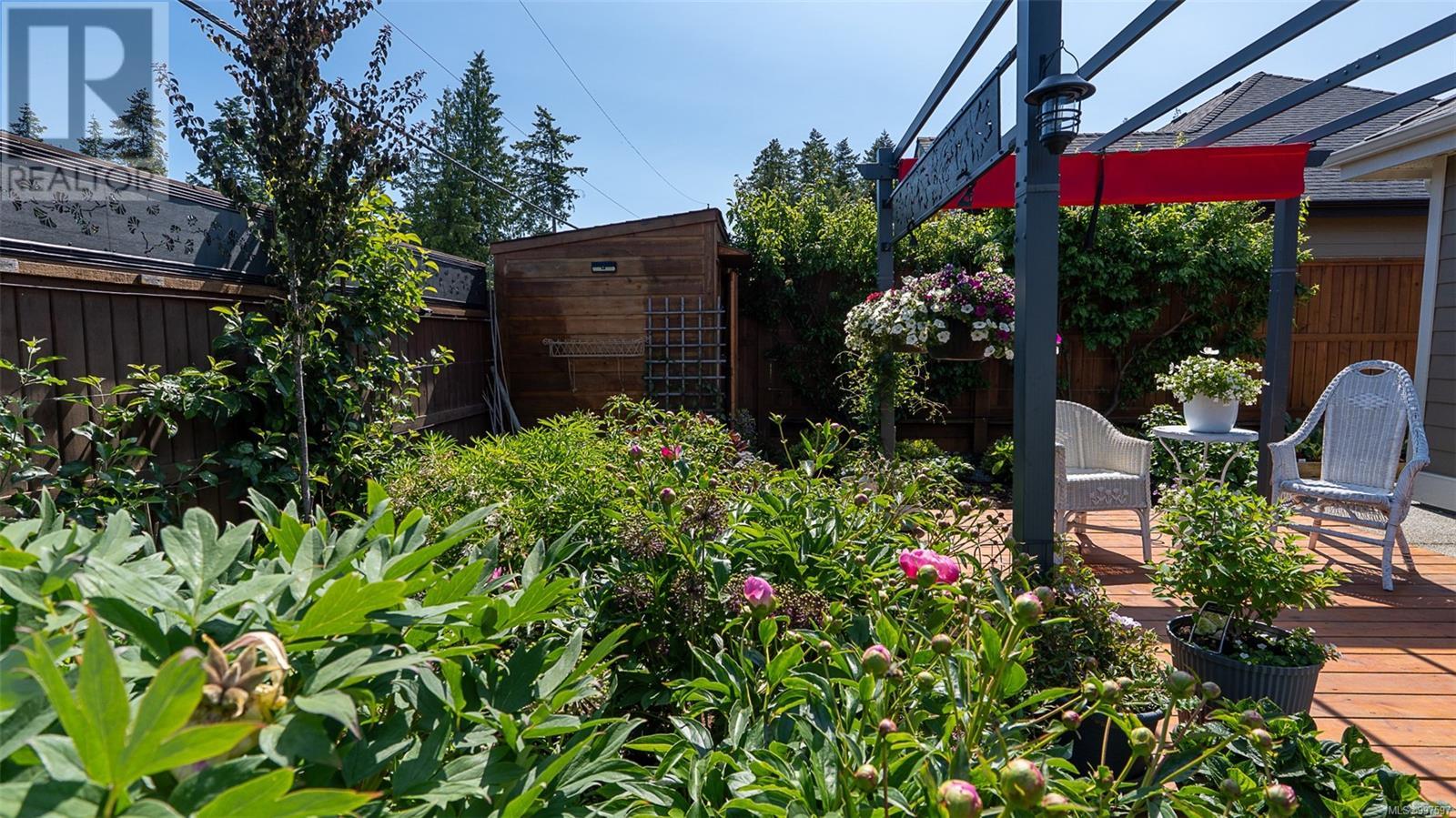 1000 Brookfield Cres, Parksville real estate listing 997597