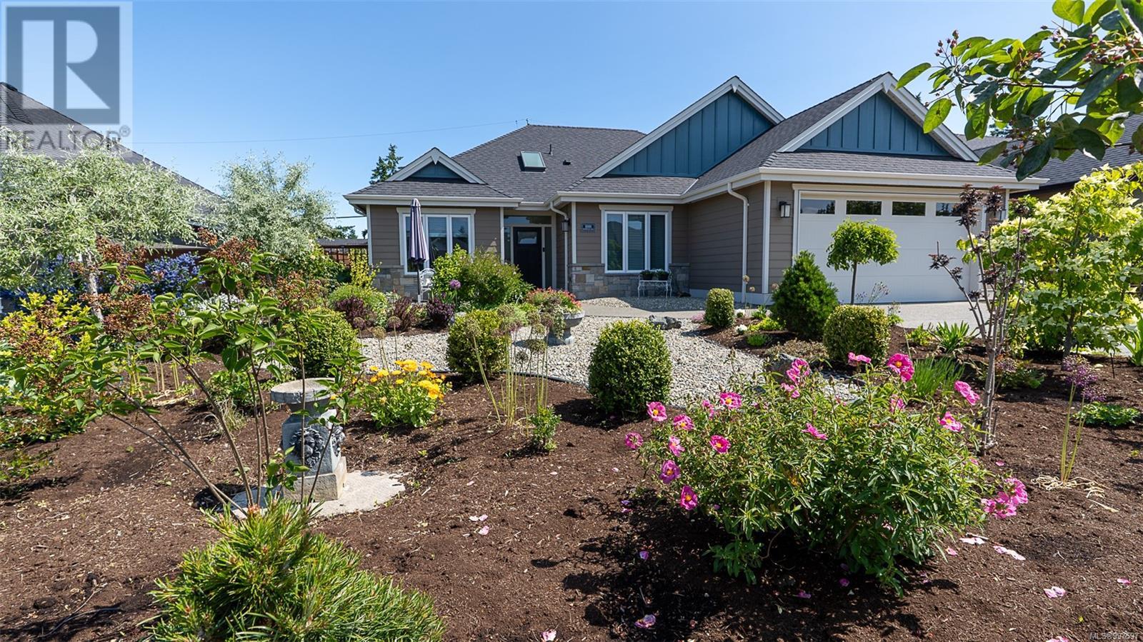 1000 Brookfield Cres, Parksville real estate listing 997597
