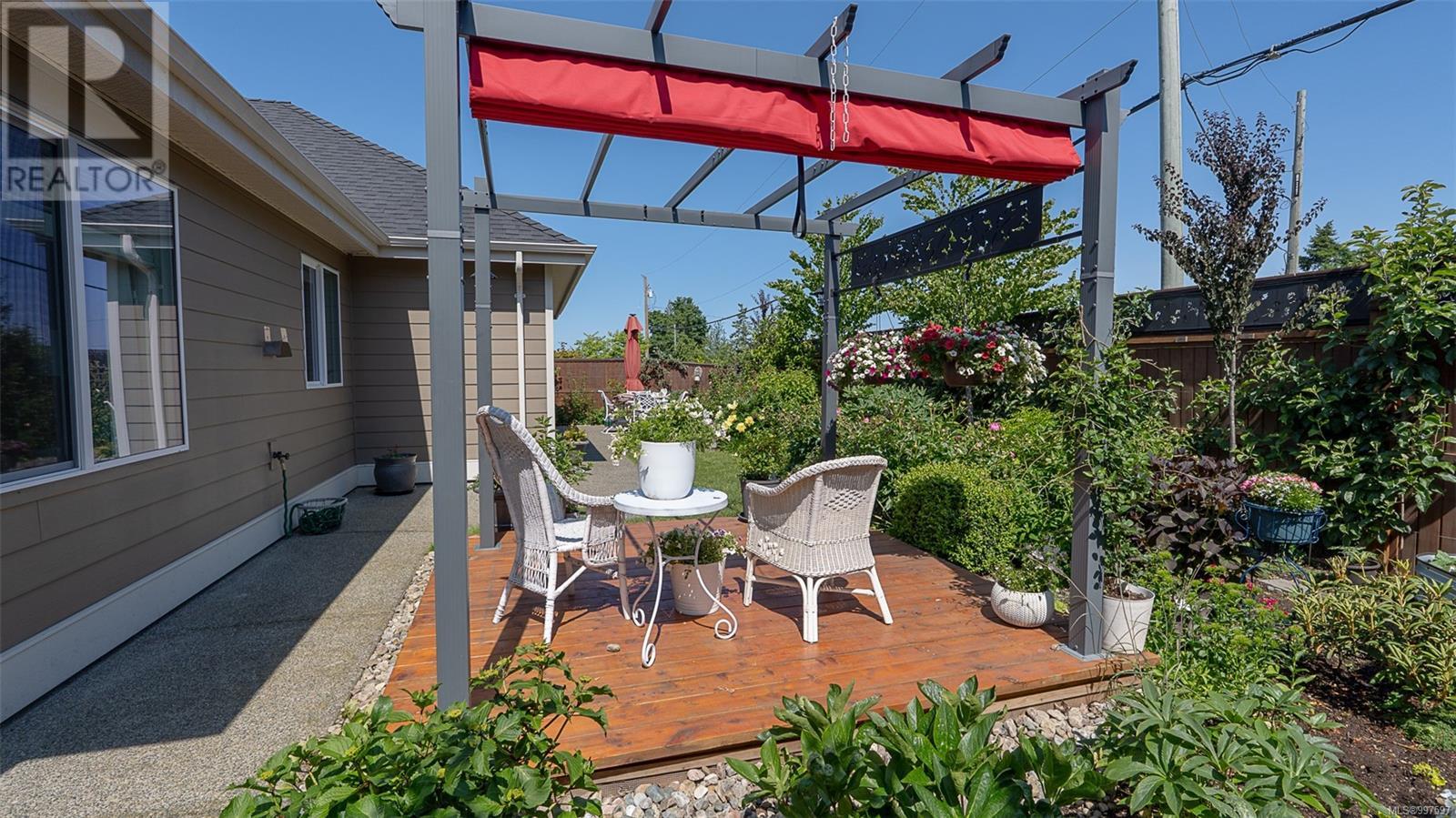 1000 Brookfield Cres, Parksville real estate listing 997597