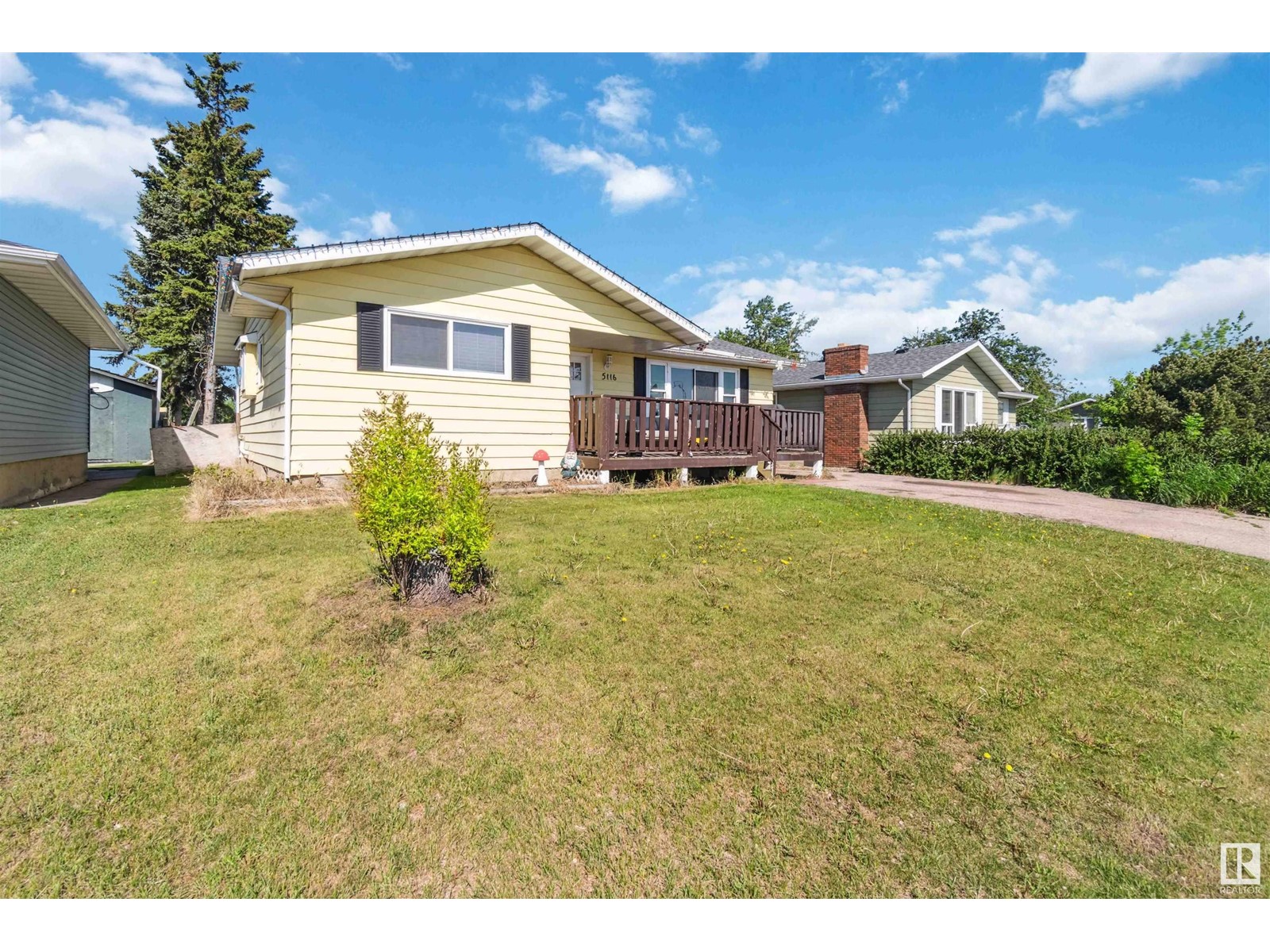 Photo 3 of 5116 59 St, Redwater AB