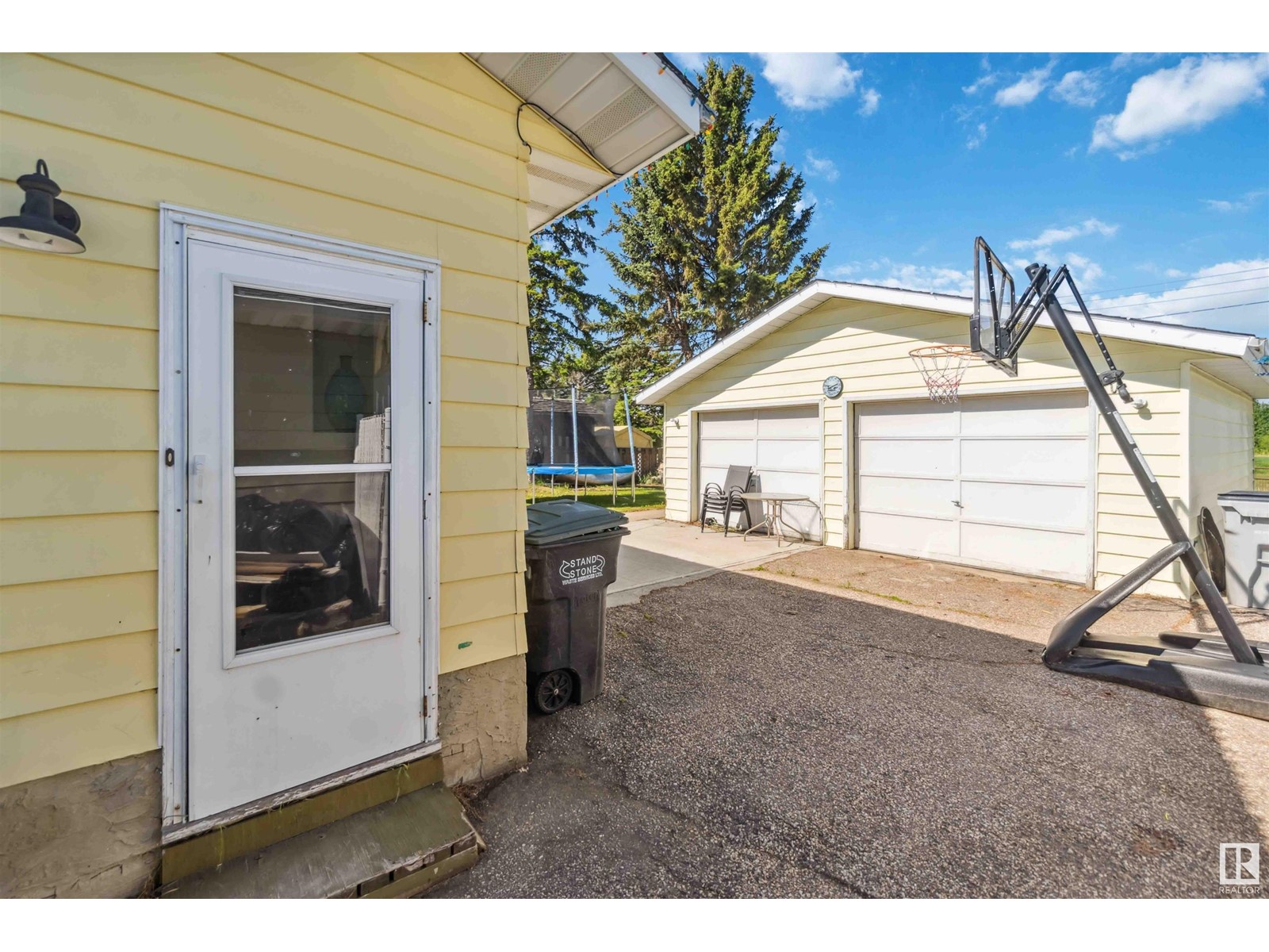 Photo 47 of 5116 59 St, Redwater AB