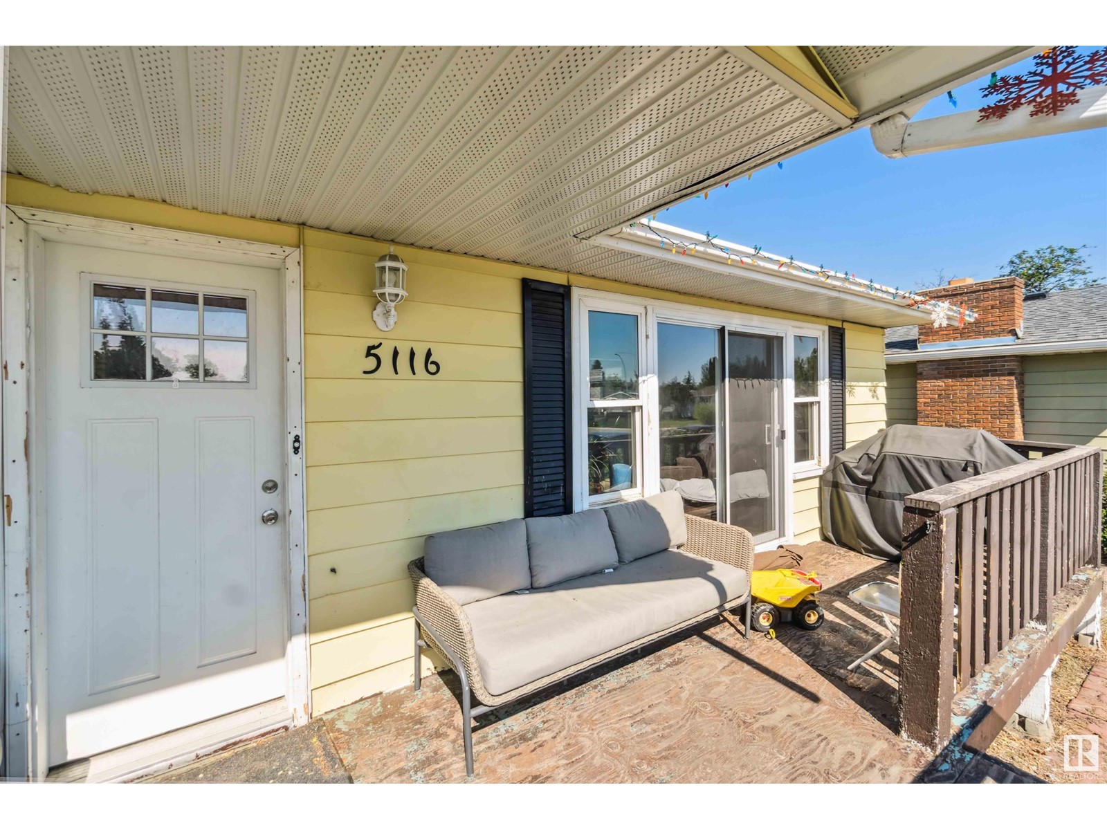 Photo 6 of 5116 59 St, Redwater AB
