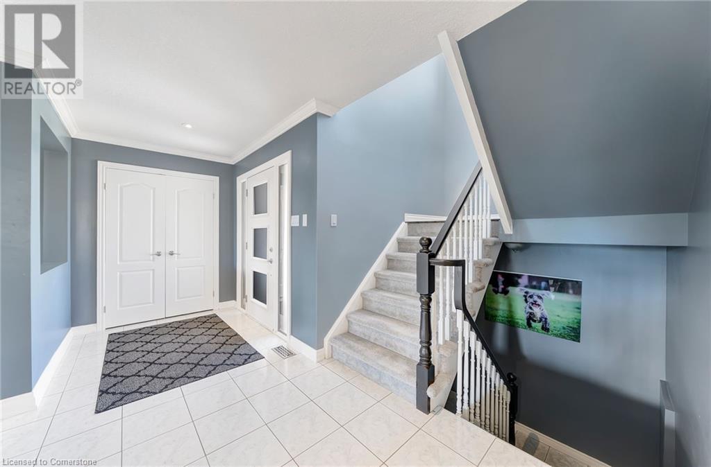 Photo 7 of 786 Upper Horning Road, Hamilton ON