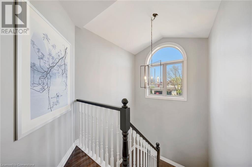 Photo 23 of 786 Upper Horning Road, Hamilton ON