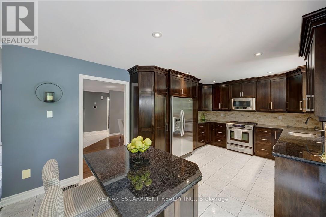 Photo 12 of 786 Upper Horning Road, Hamilton ON