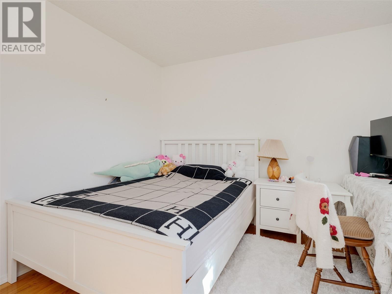 Single Family House for Sale in  Martindale Rd Central Saanich 