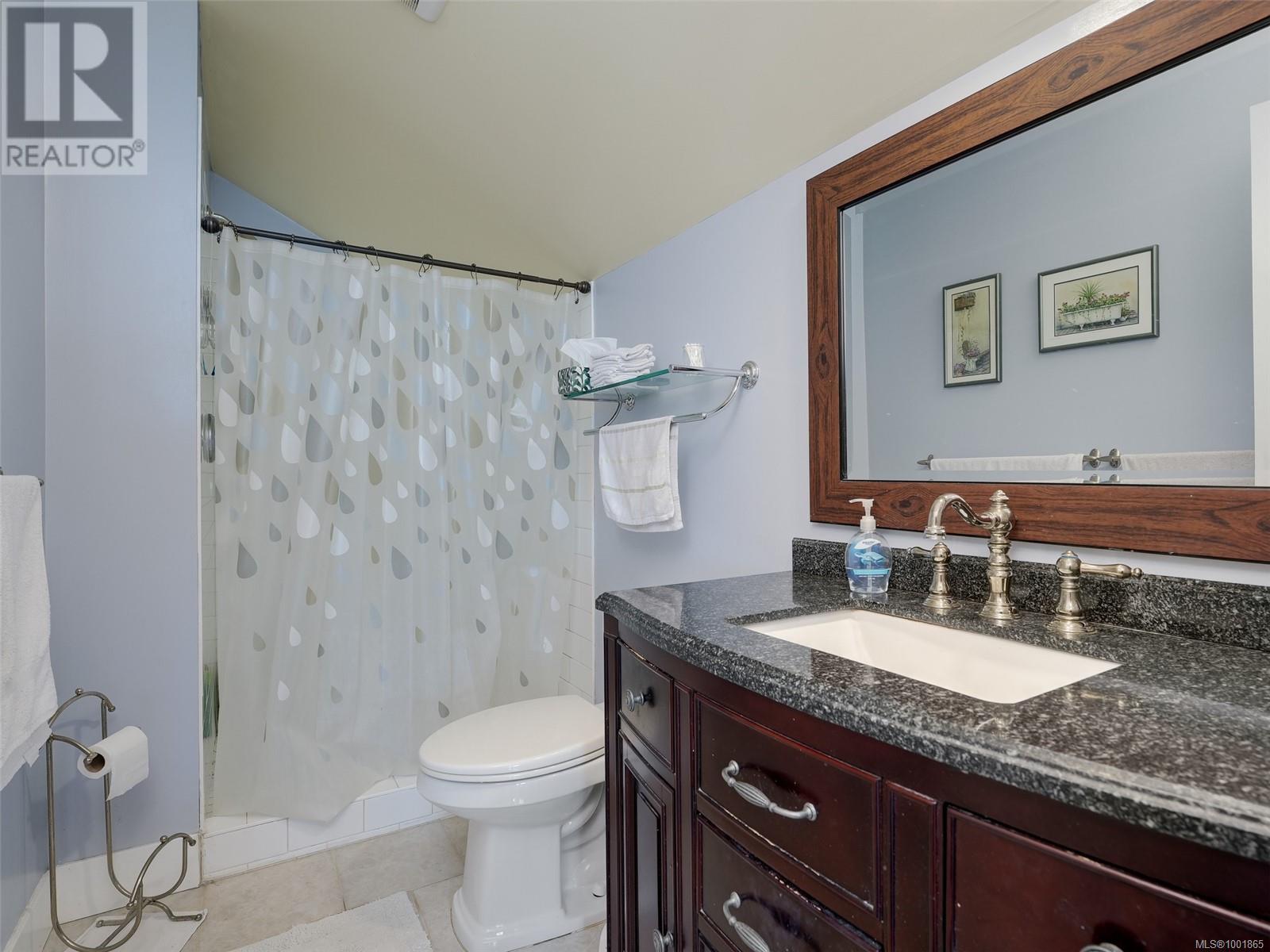 Single Family House for Sale in  Martindale Rd Central Saanich 