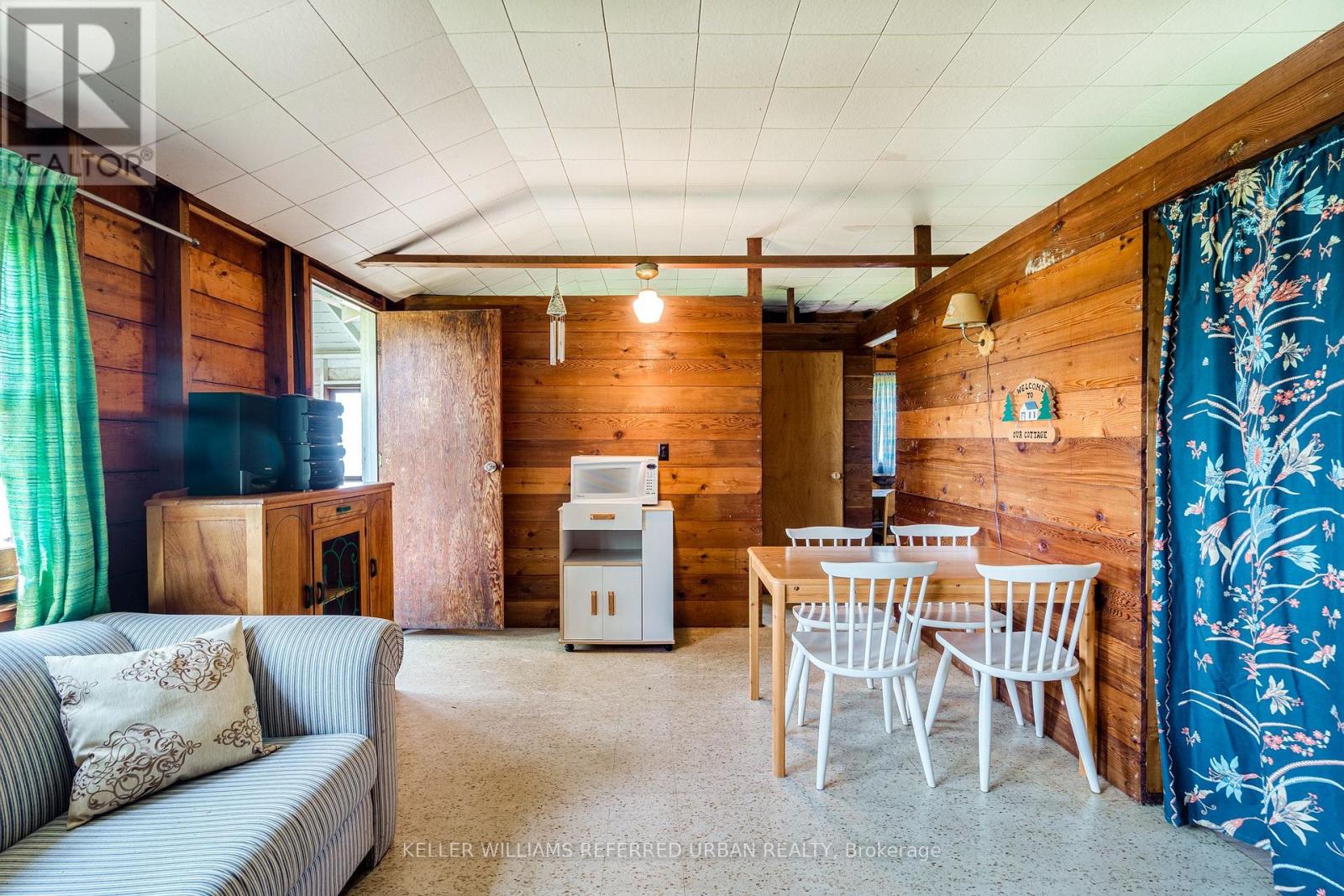 845 LAKESHORE ROAD - 12