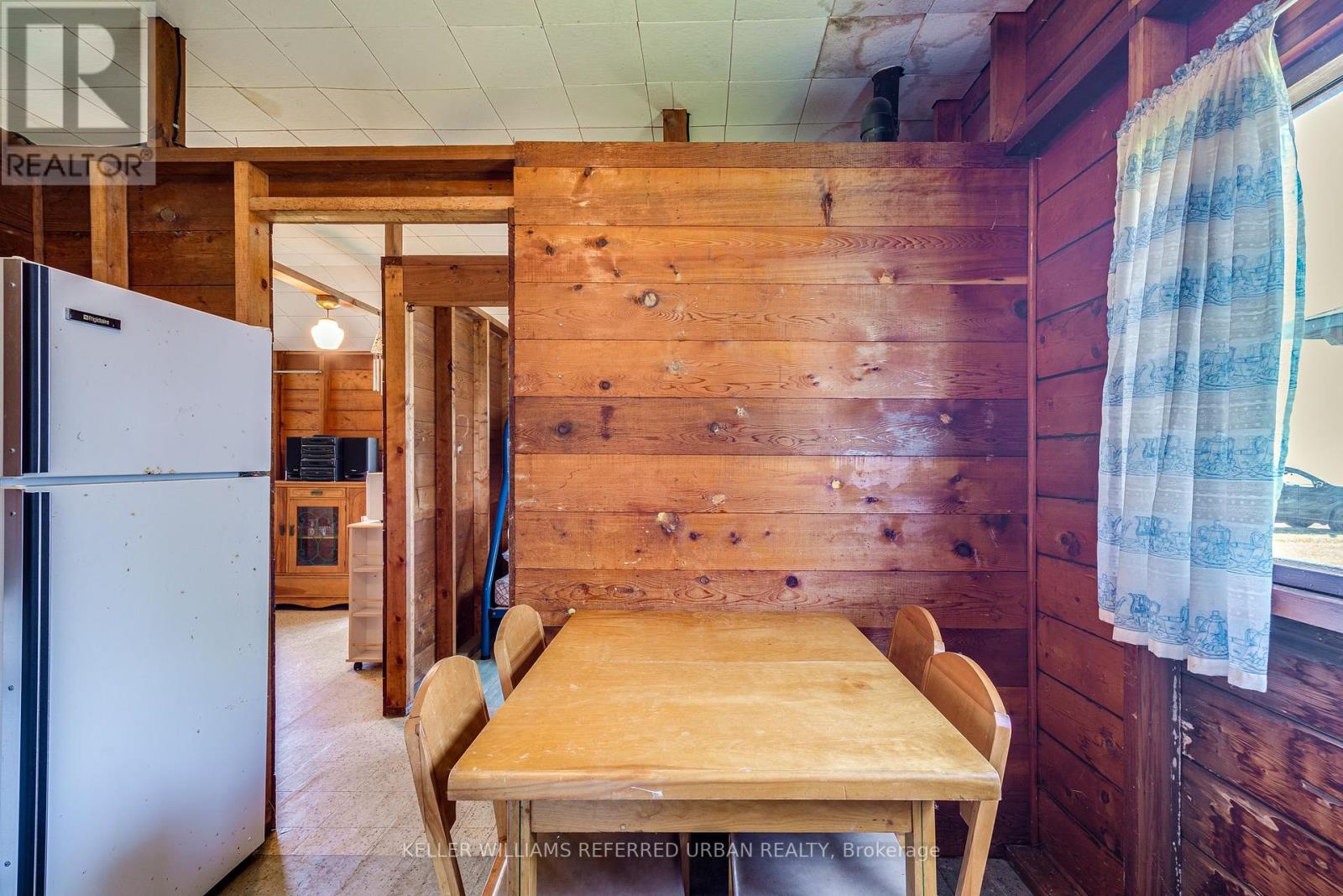 845 LAKESHORE ROAD - 16