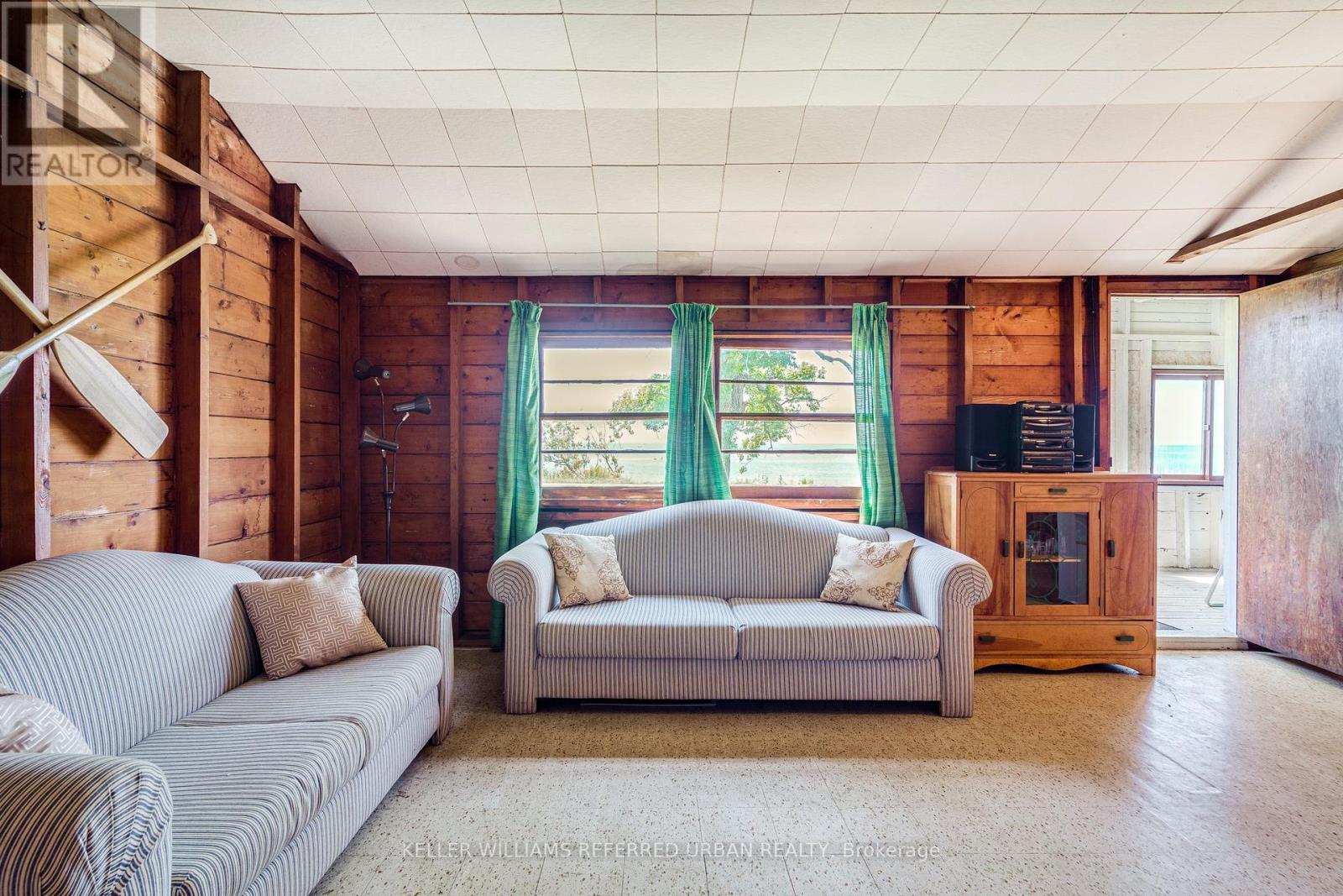 845 LAKESHORE ROAD - 24