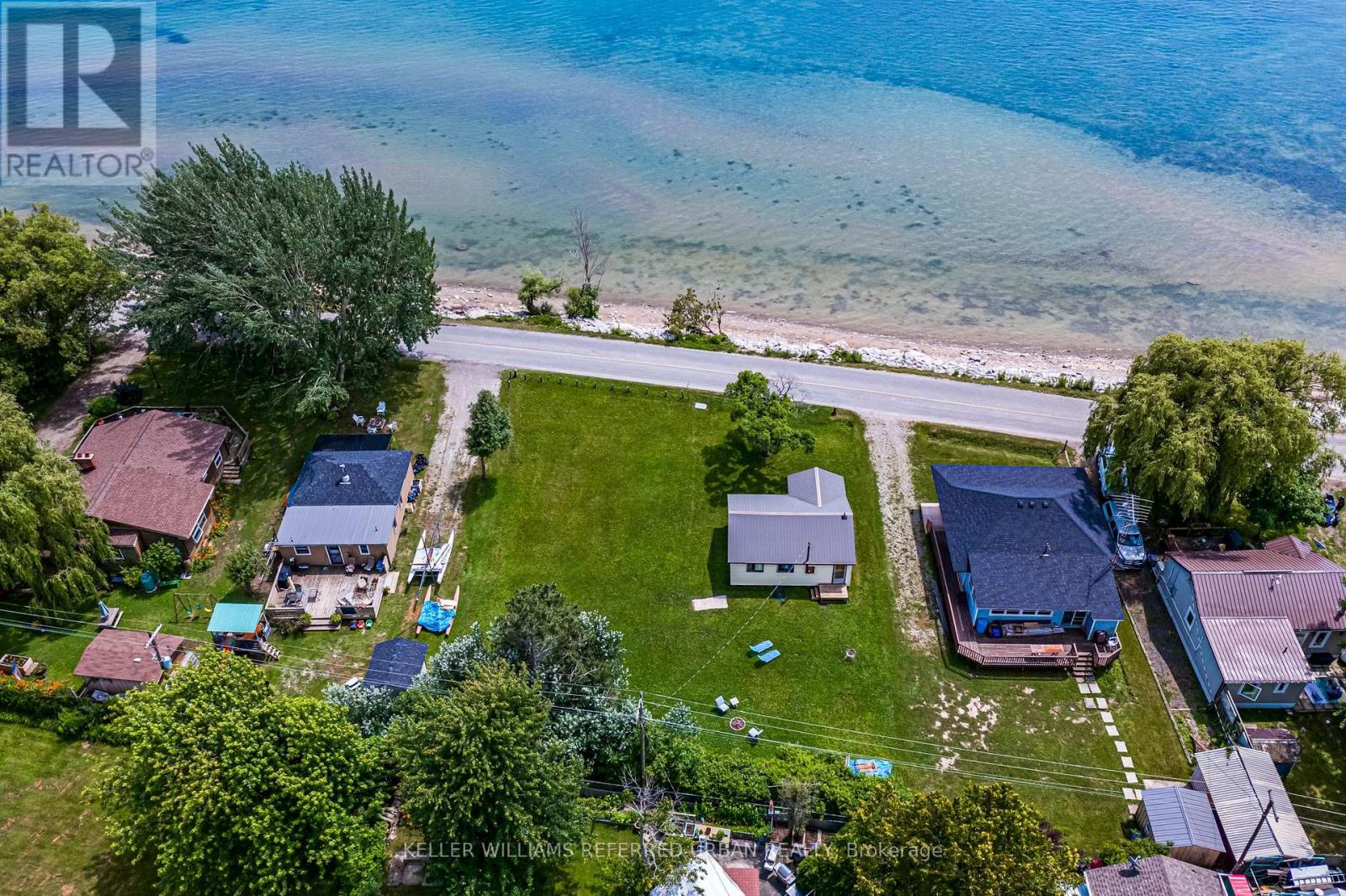 845 LAKESHORE ROAD - 32