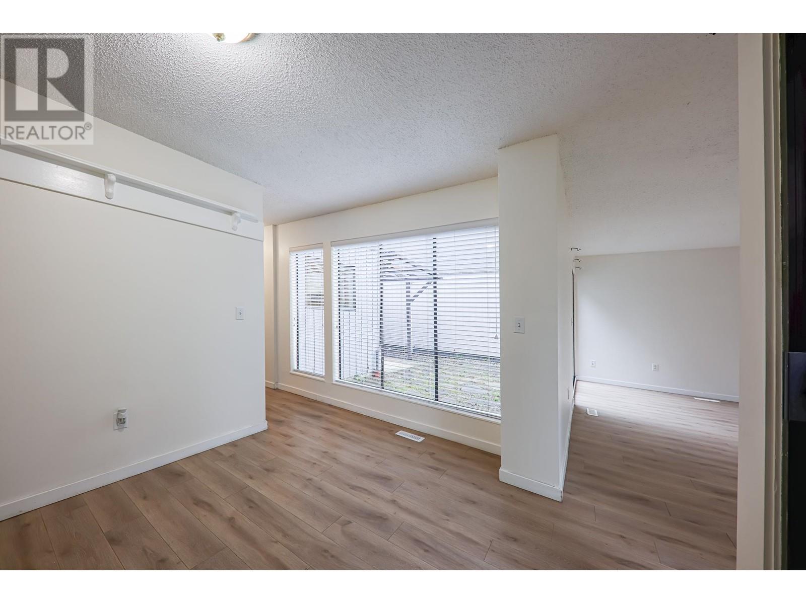 Photo 8 of 864 Pinebrook Place, Coquitlam BC