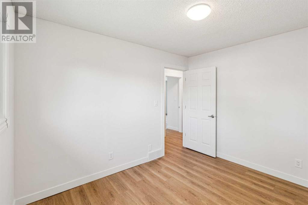 Single Family House Bungalow for Sale in  midridge Close SE Midnapore Calgary 