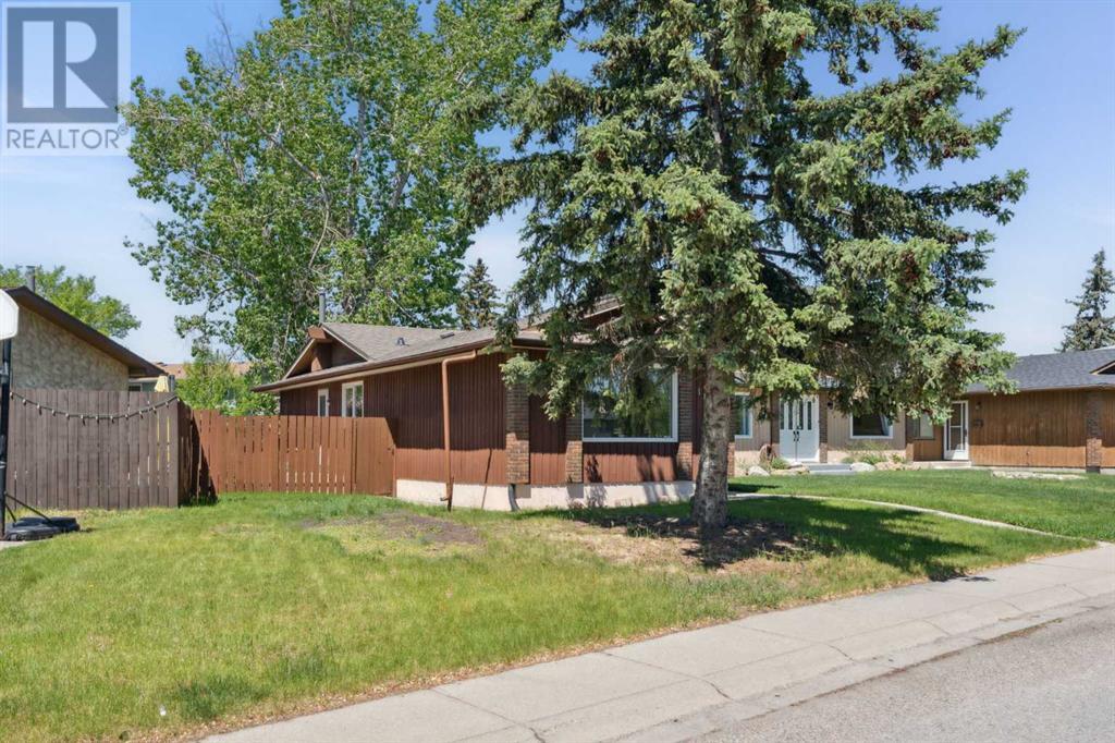 Single Family House Bungalow for Sale in  midridge Close SE Midnapore Calgary 
