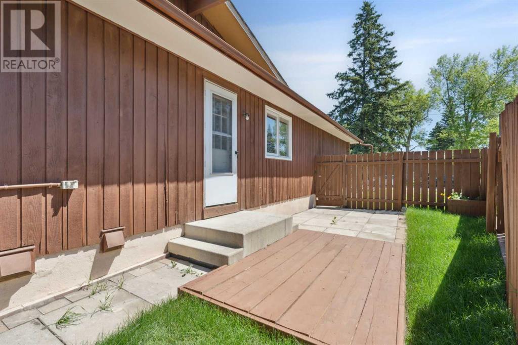 Single Family House Bungalow for Sale in  midridge Close SE Midnapore Calgary 