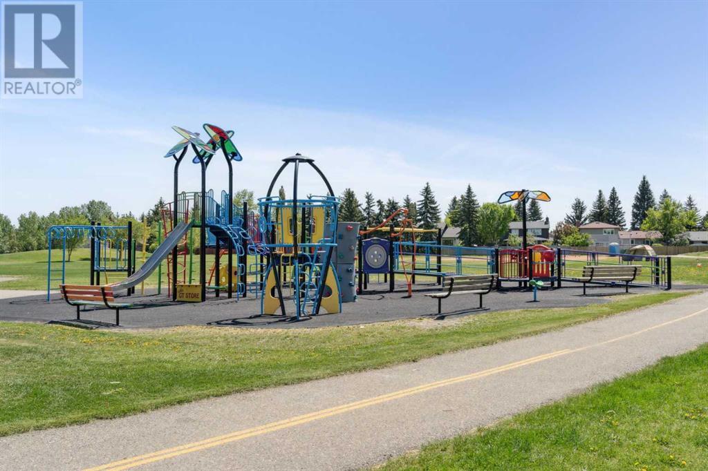 Single Family House Bungalow for Sale in  midridge Close SE Midnapore Calgary 