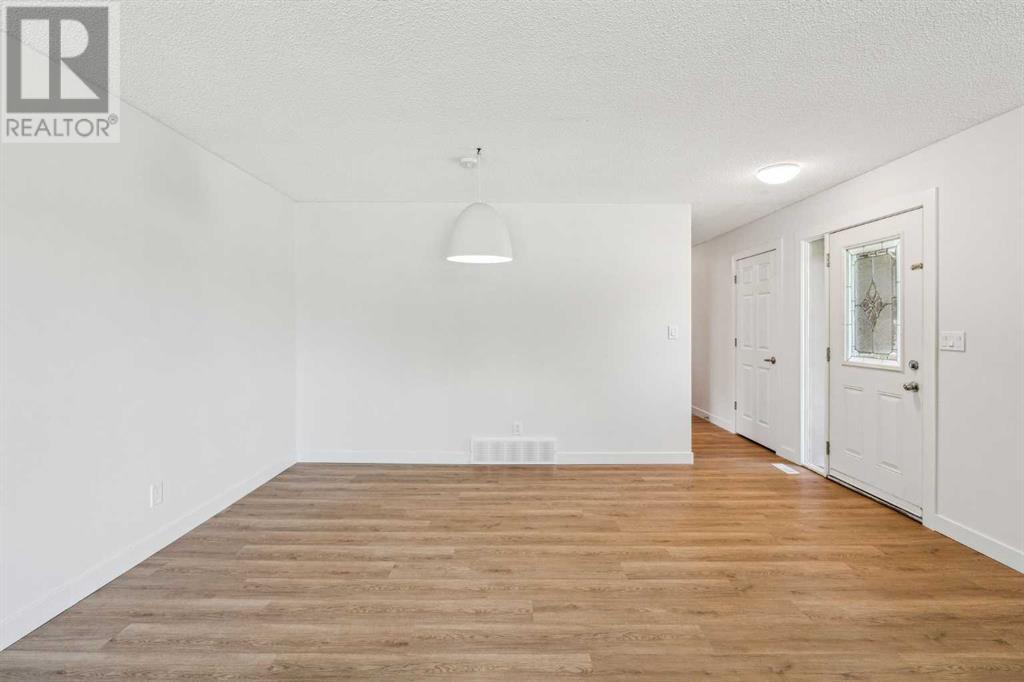 Single Family House Bungalow for Sale in  midridge Close SE Midnapore Calgary 