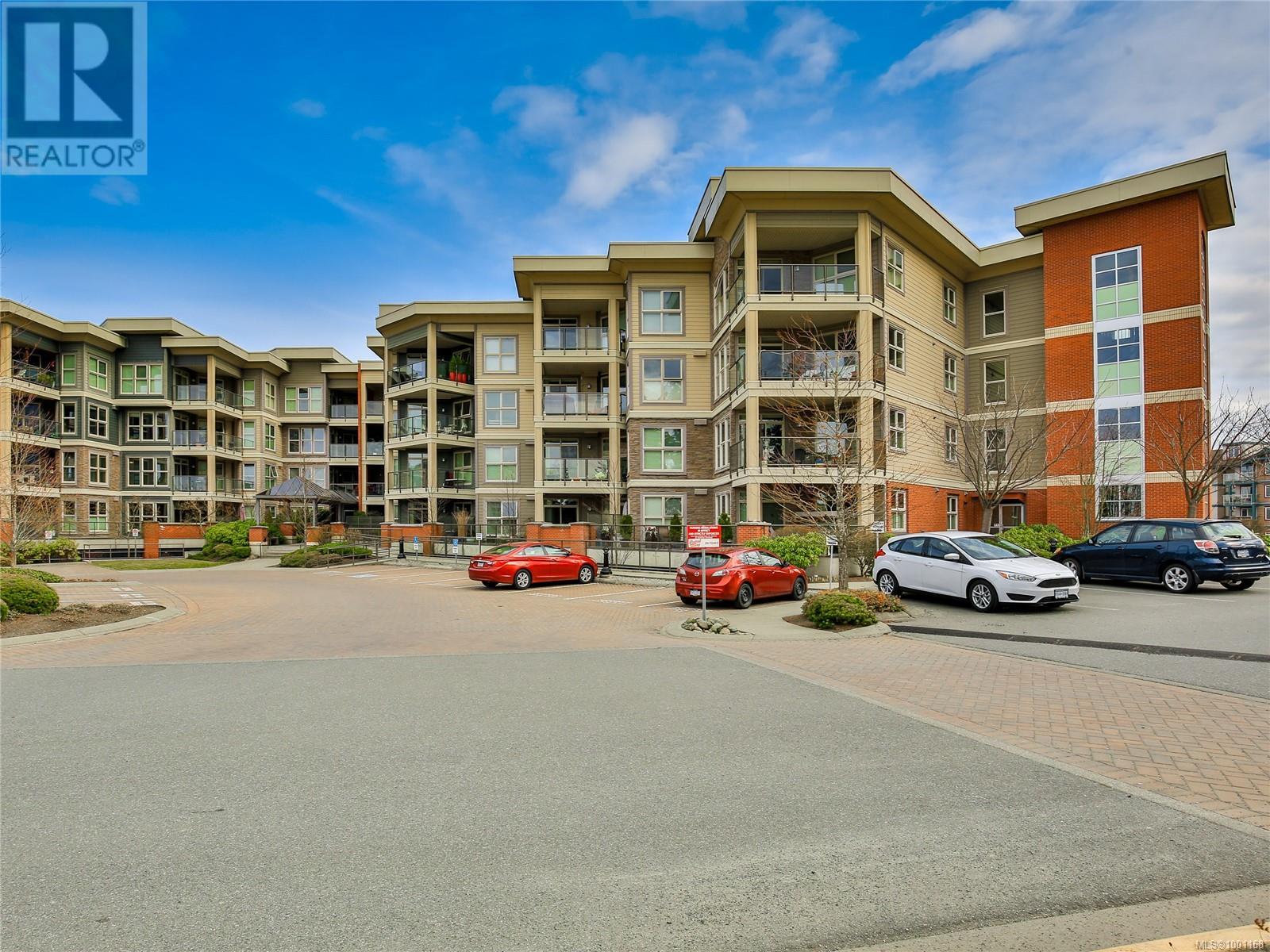 Photo 3 of 114 6310 Mcrobb Ave, Nanaimo BC