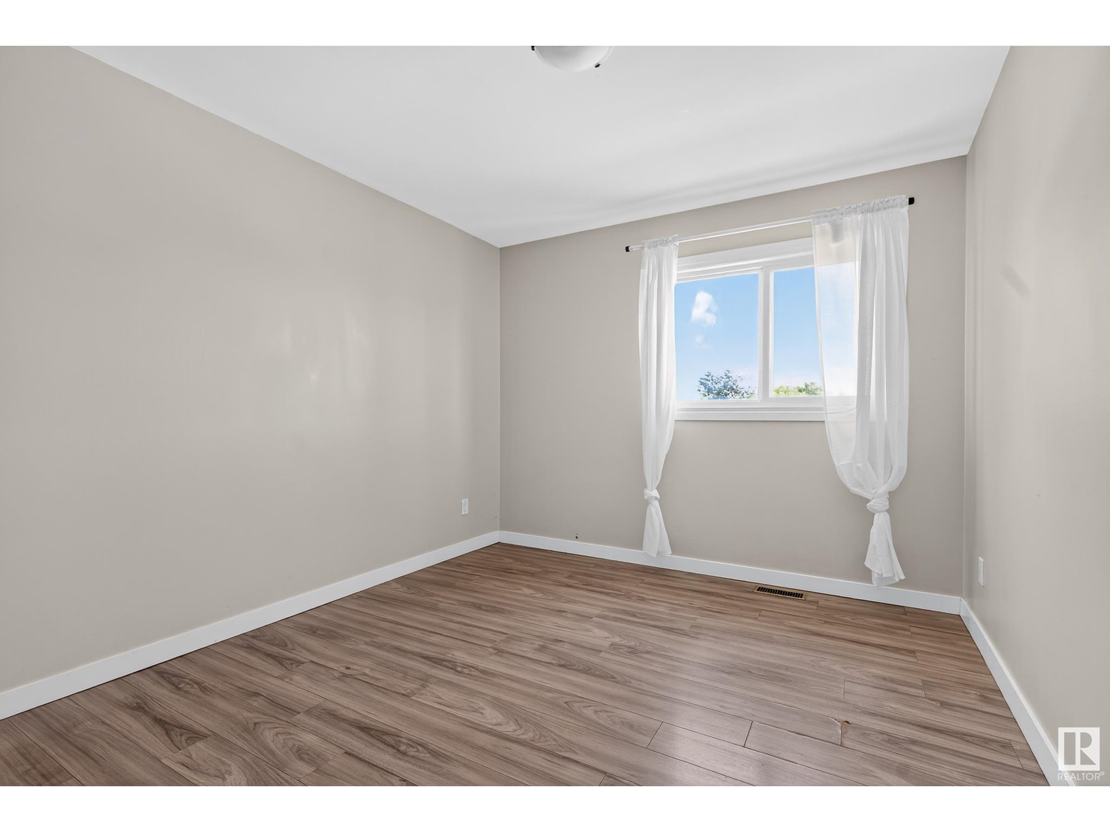 Single Family House for Sale in  &   ST NW Edmonton 