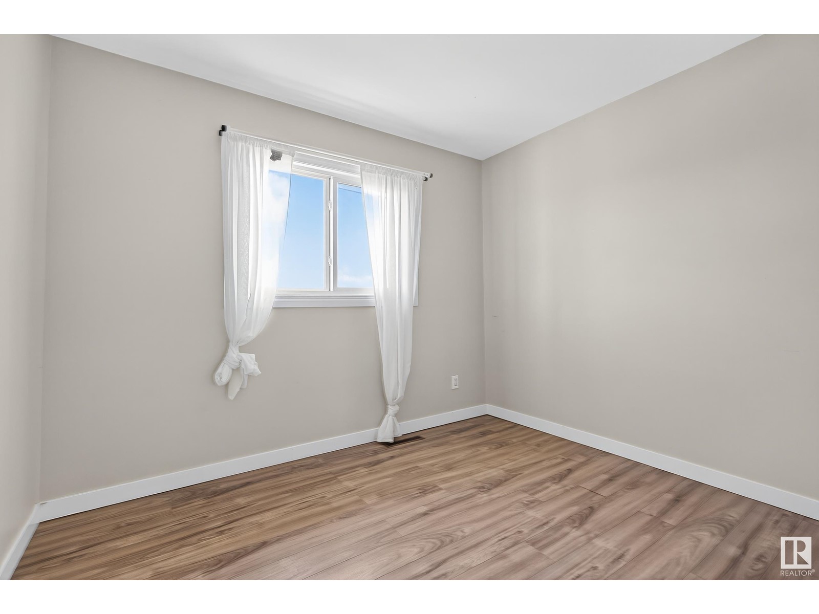 Single Family House for Sale in  &   ST NW Edmonton 
