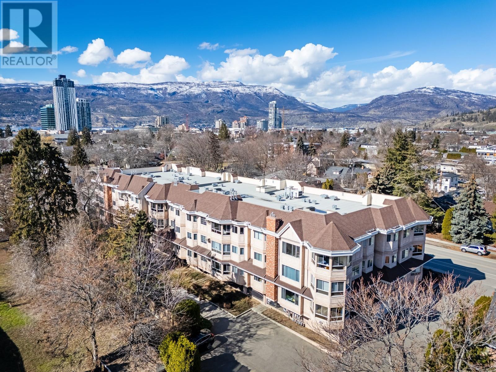 104 945 Lawrence Avenue, Kelowna