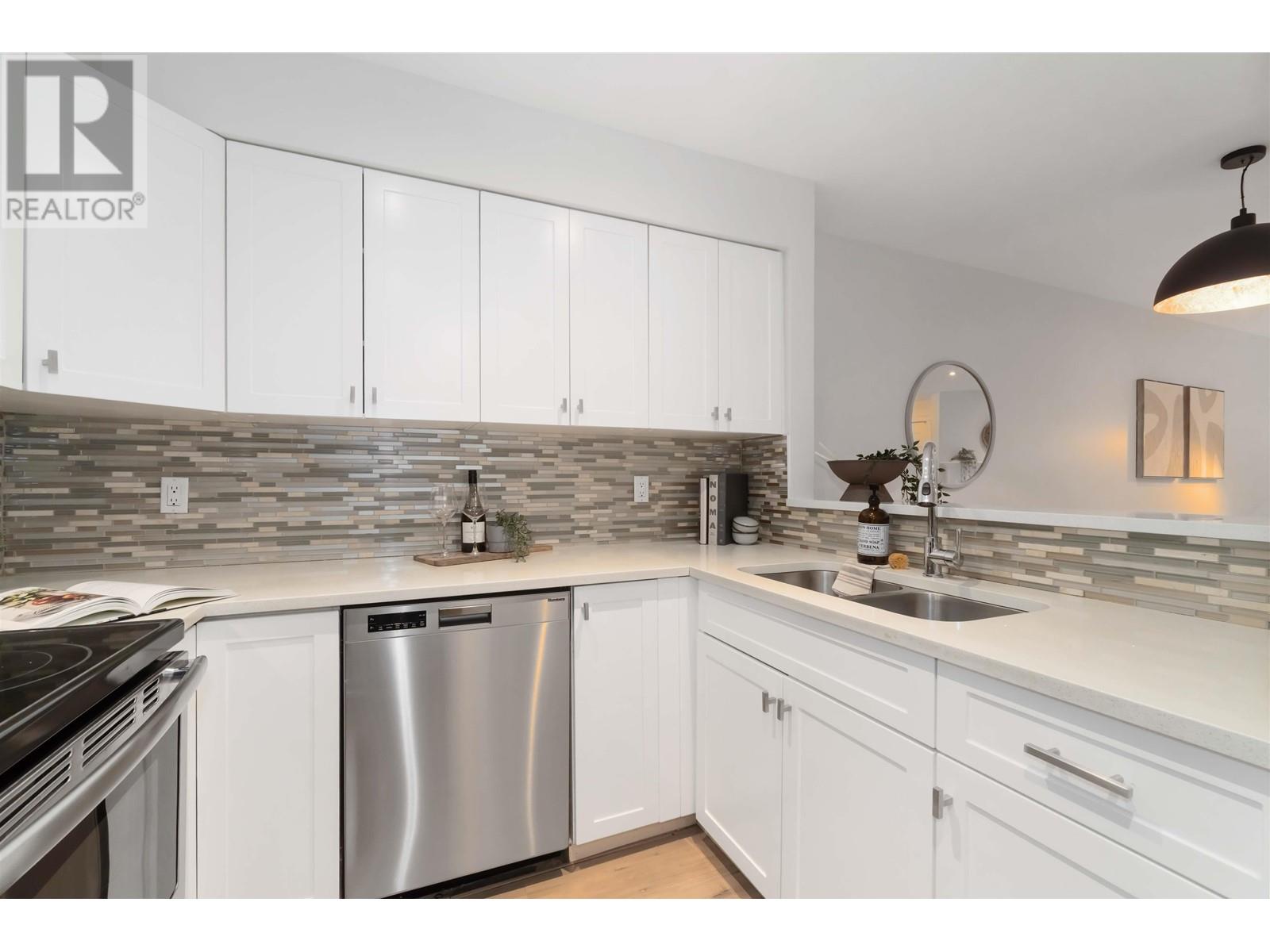 11 65 FOXWOOD DRIVE, Port Moody real estate listing R2993048