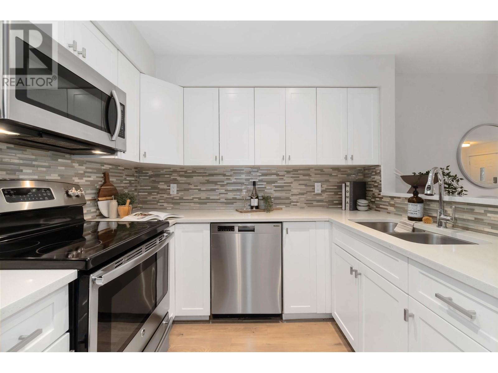 11 65 FOXWOOD DRIVE, Port Moody real estate listing R2993048