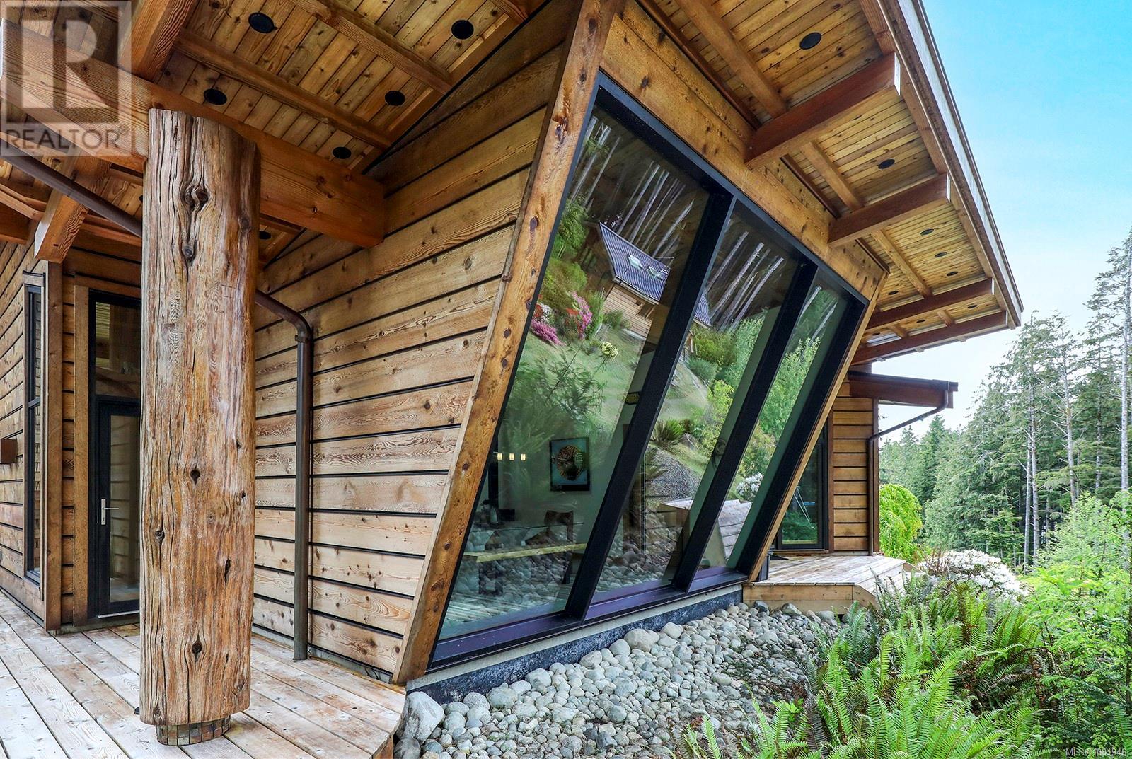 0 Neilson Island, Tofino