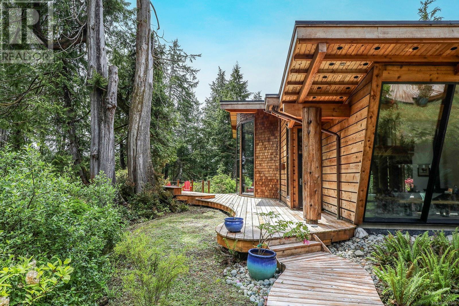 0 Neilson Island, Tofino