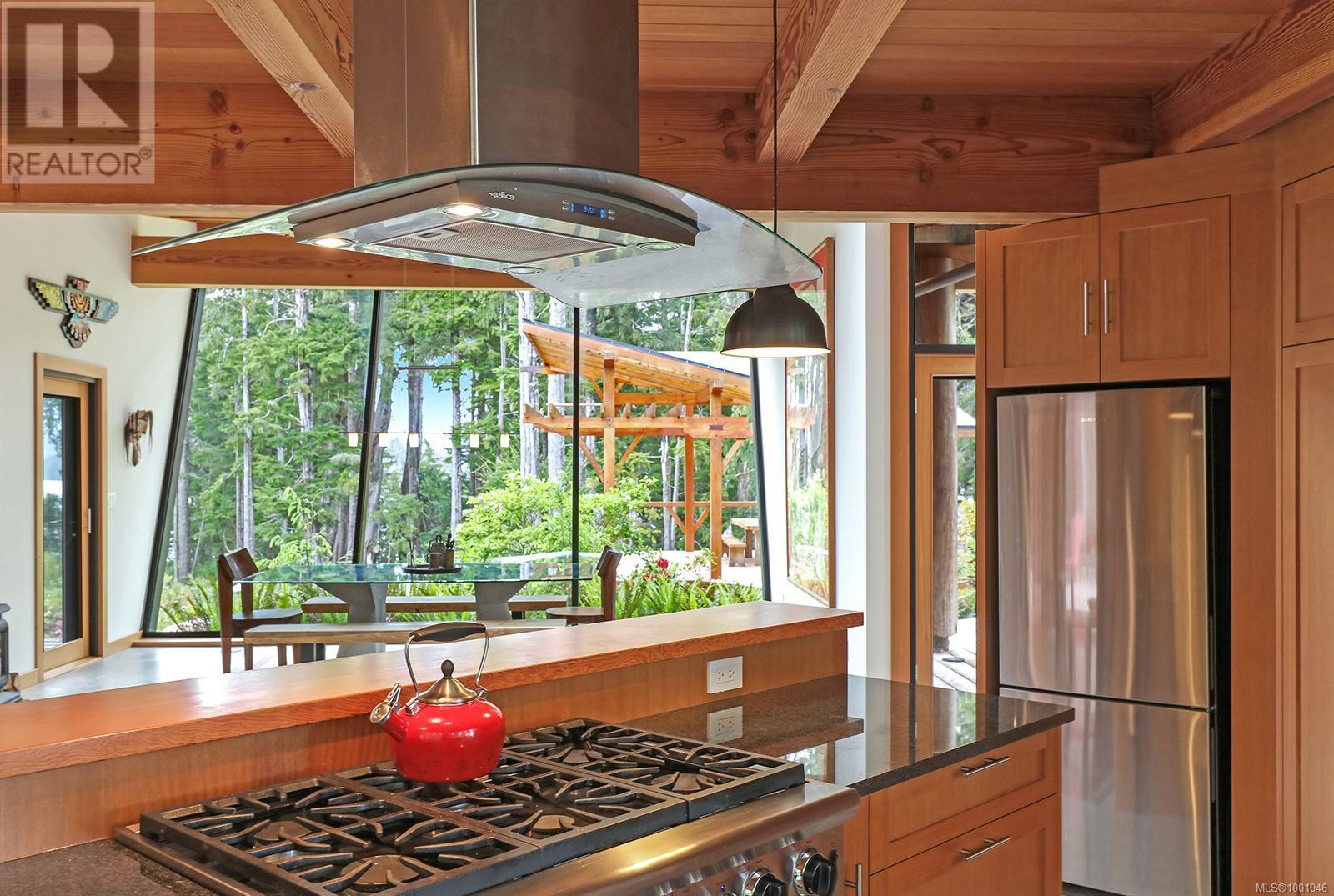 0 Neilson Island, Tofino