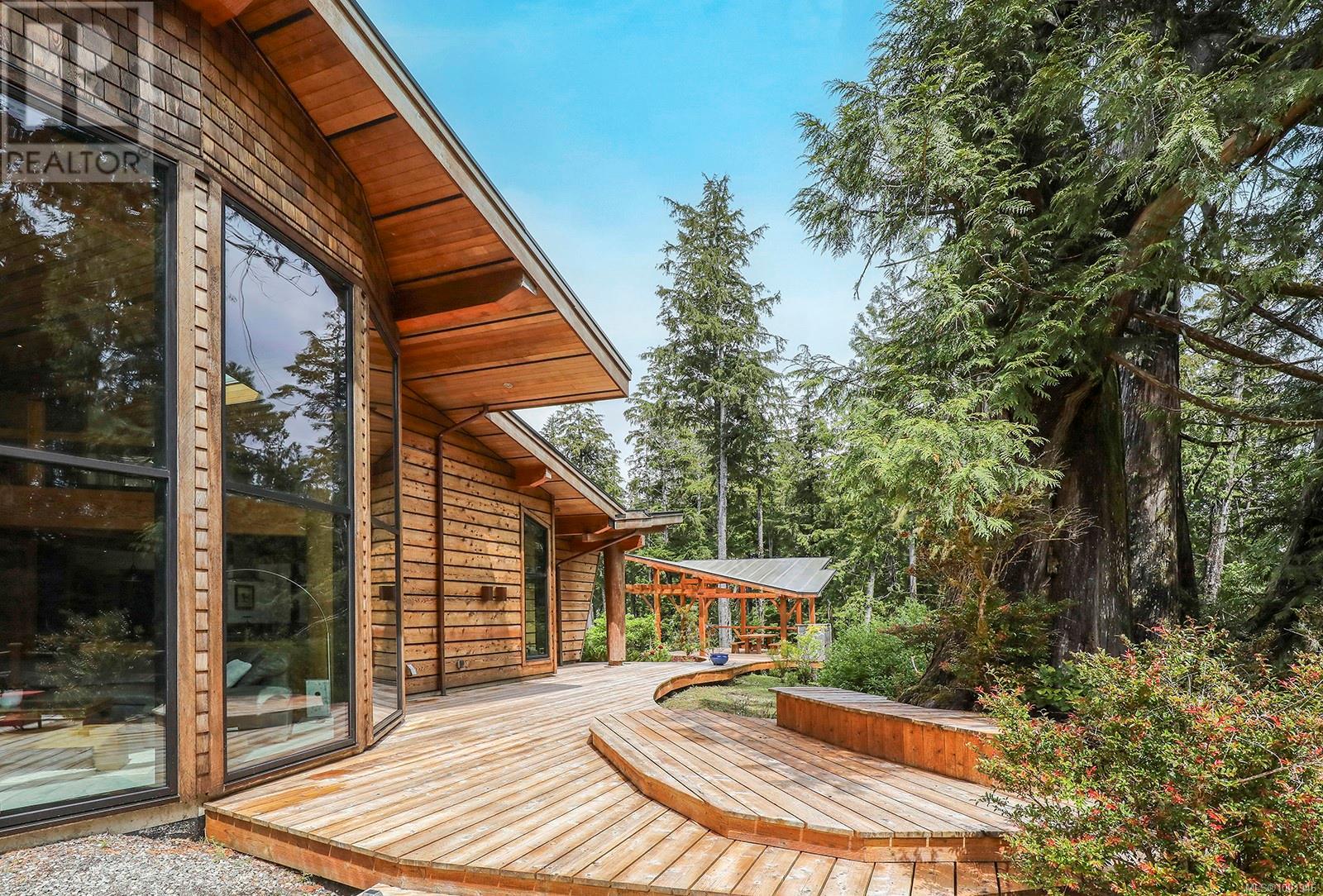 0 Neilson Island, Tofino