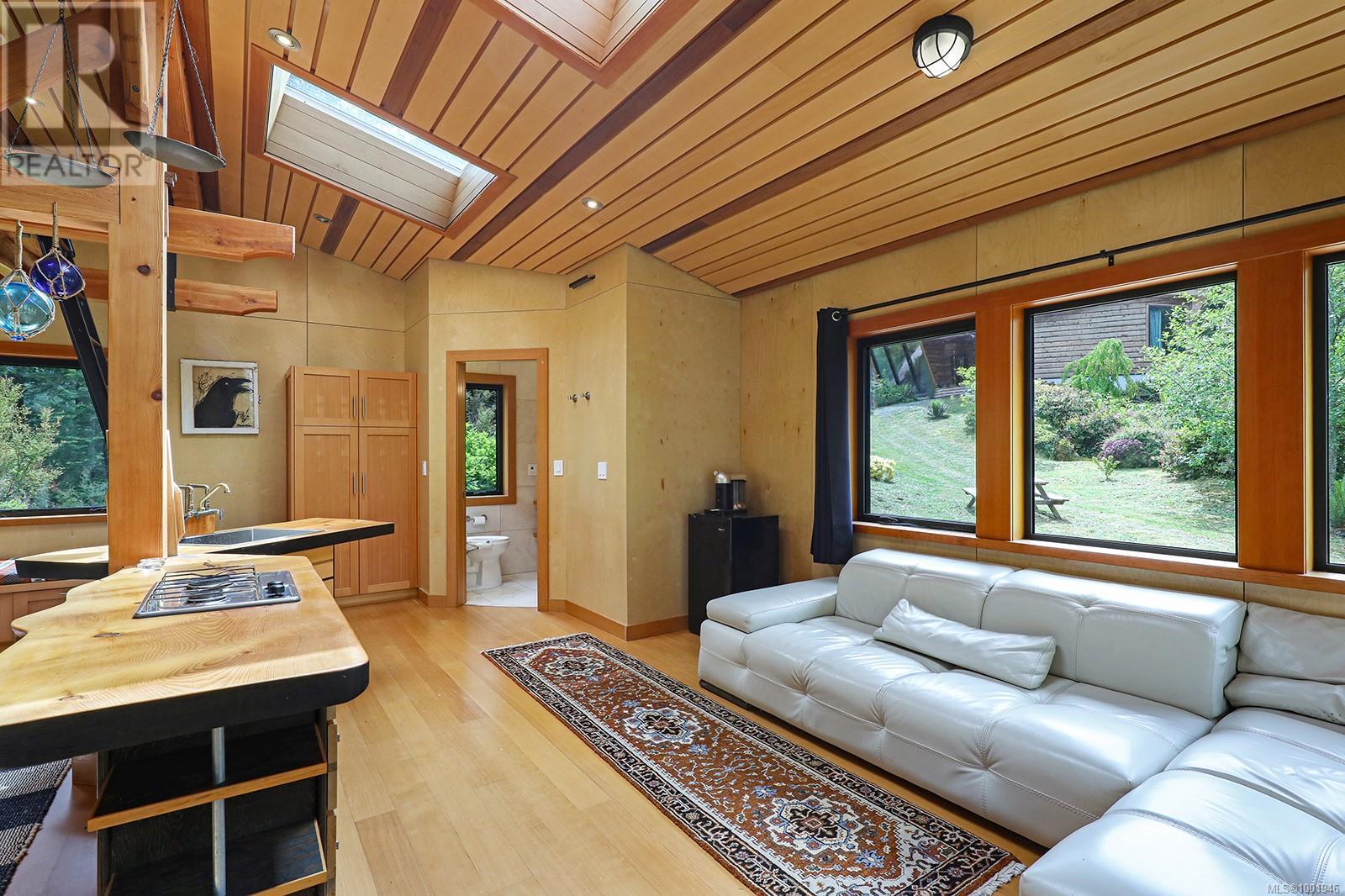 0 Neilson Island, Tofino