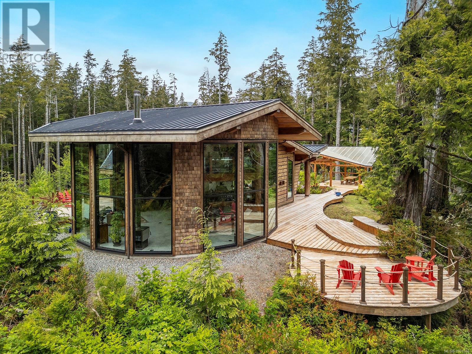 0 Neilson Island, Tofino