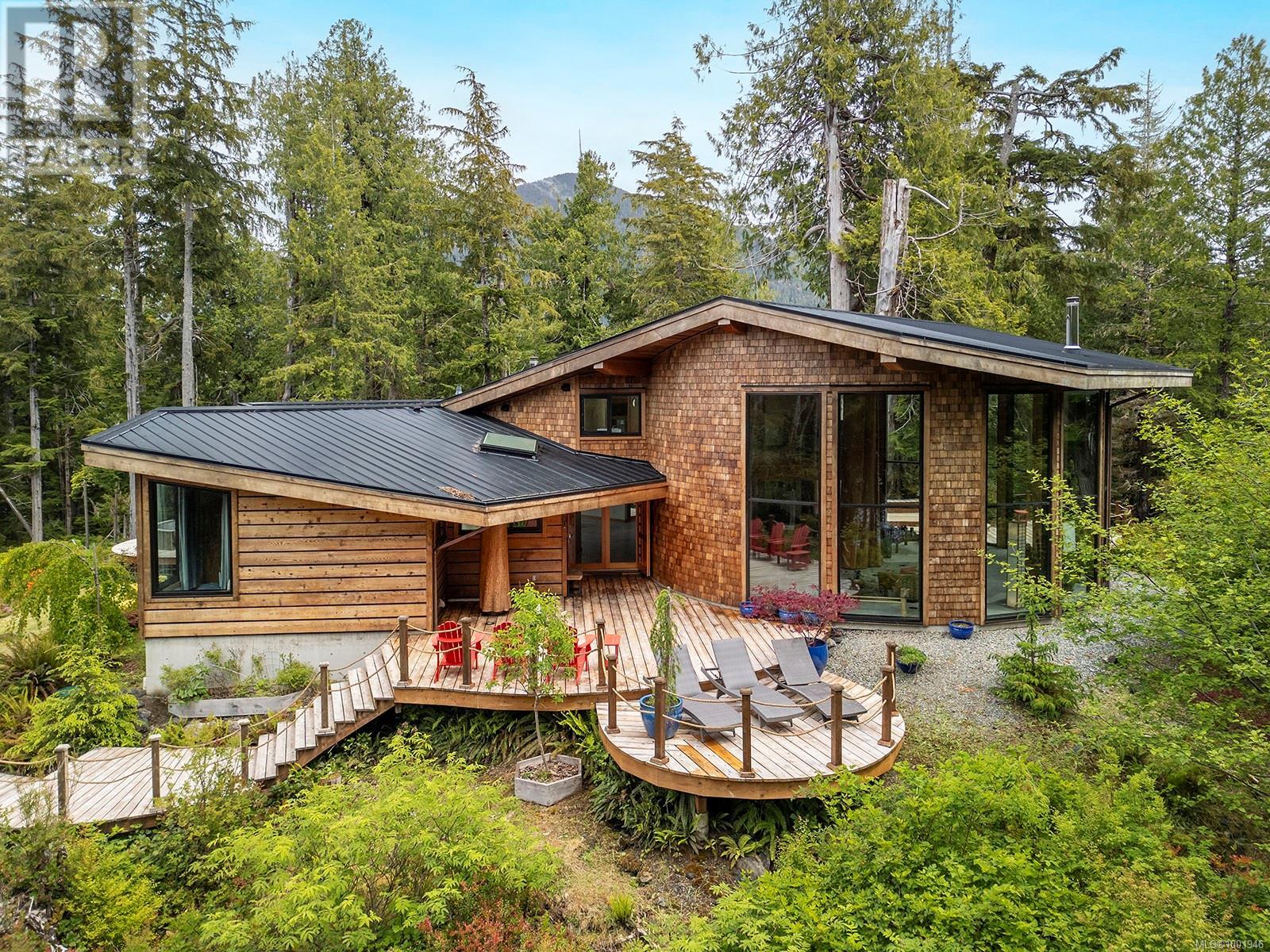 0 Neilson Island, Tofino