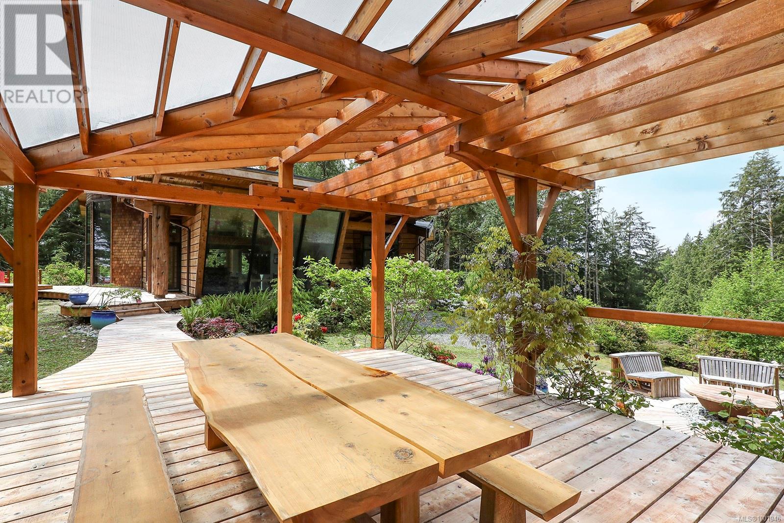 0 Neilson Island, Tofino