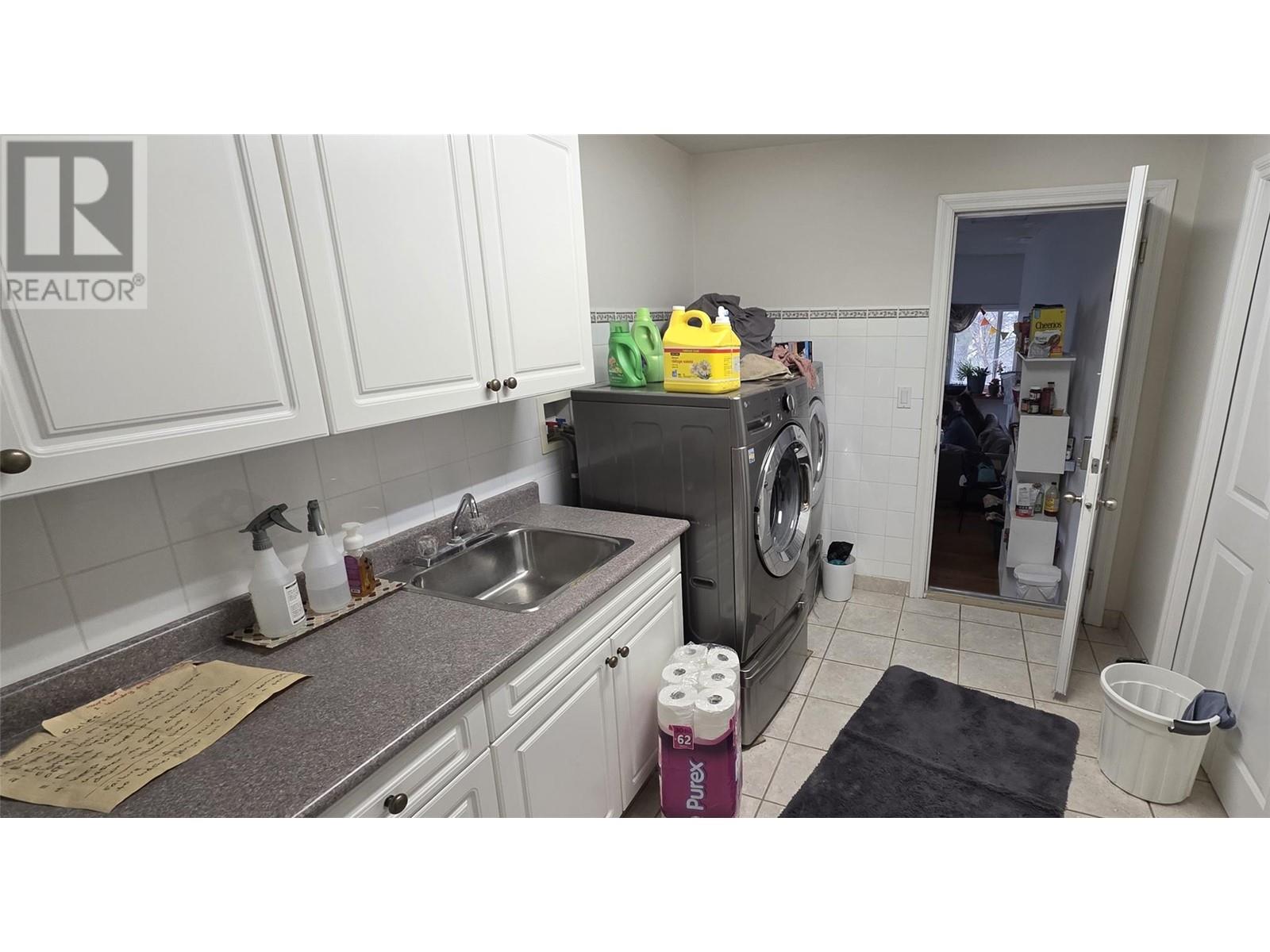  5078 Cousins Place, Peachland