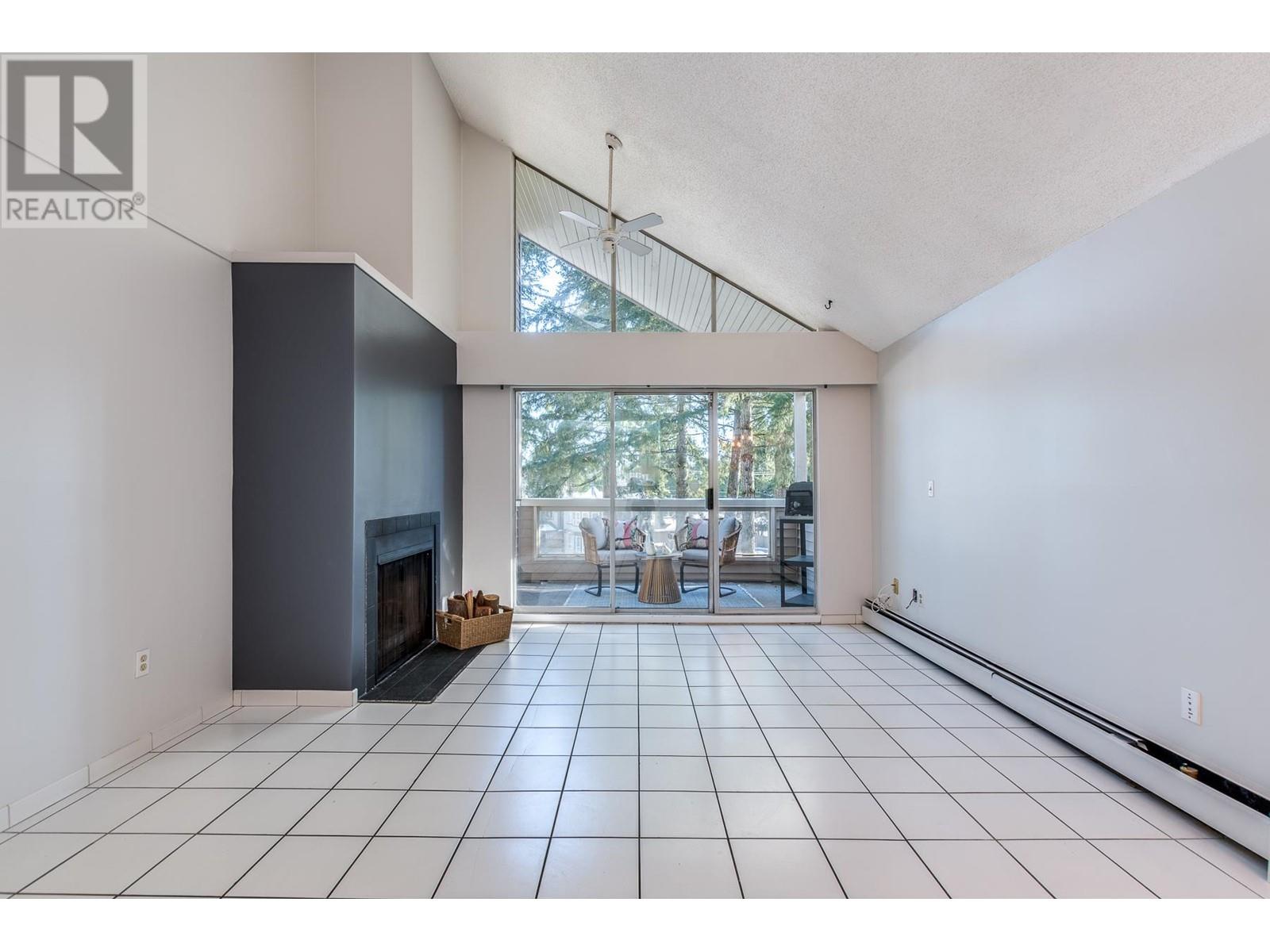 Photo 2 of 302 932 Robinson Street, Coquitlam BC