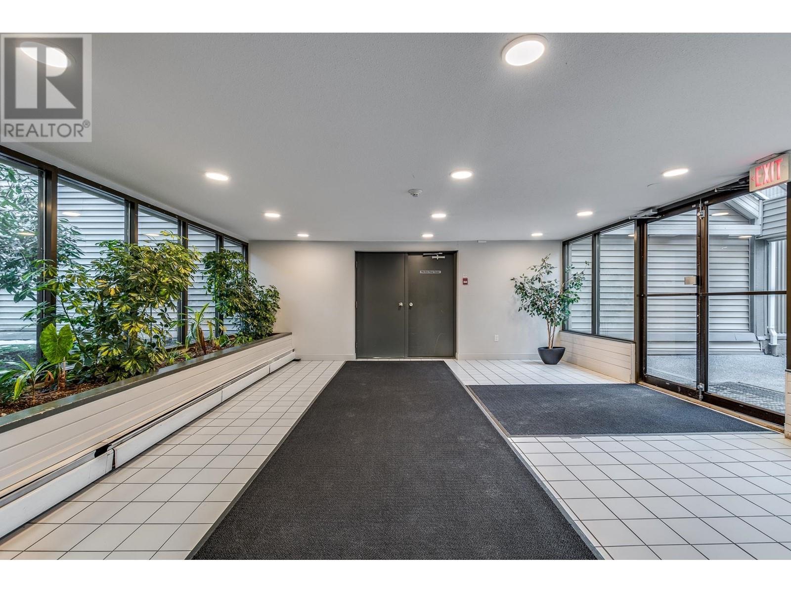 Photo 27 of 302 932 Robinson Street, Coquitlam BC
