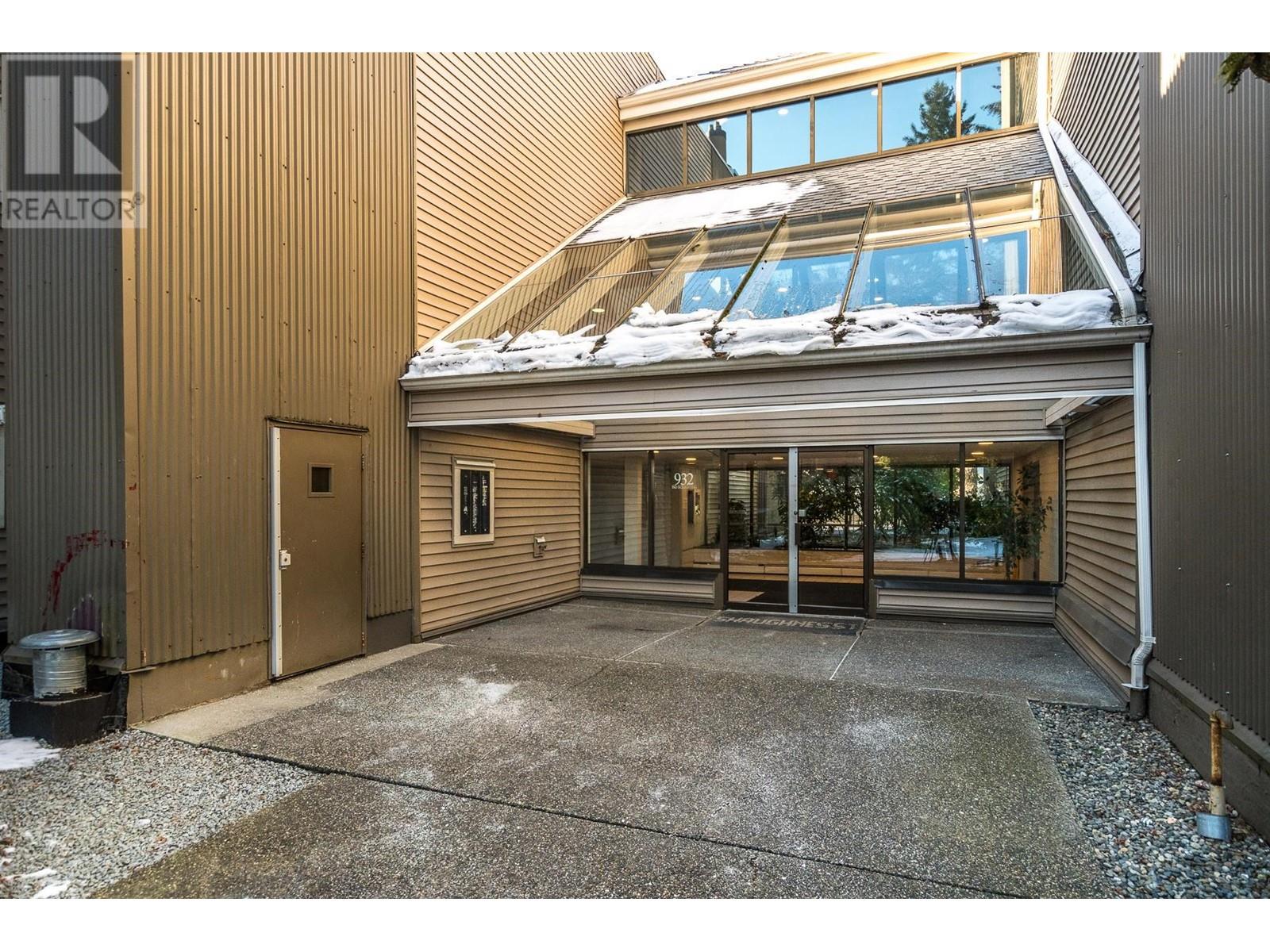 Photo 28 of 302 932 Robinson Street, Coquitlam BC